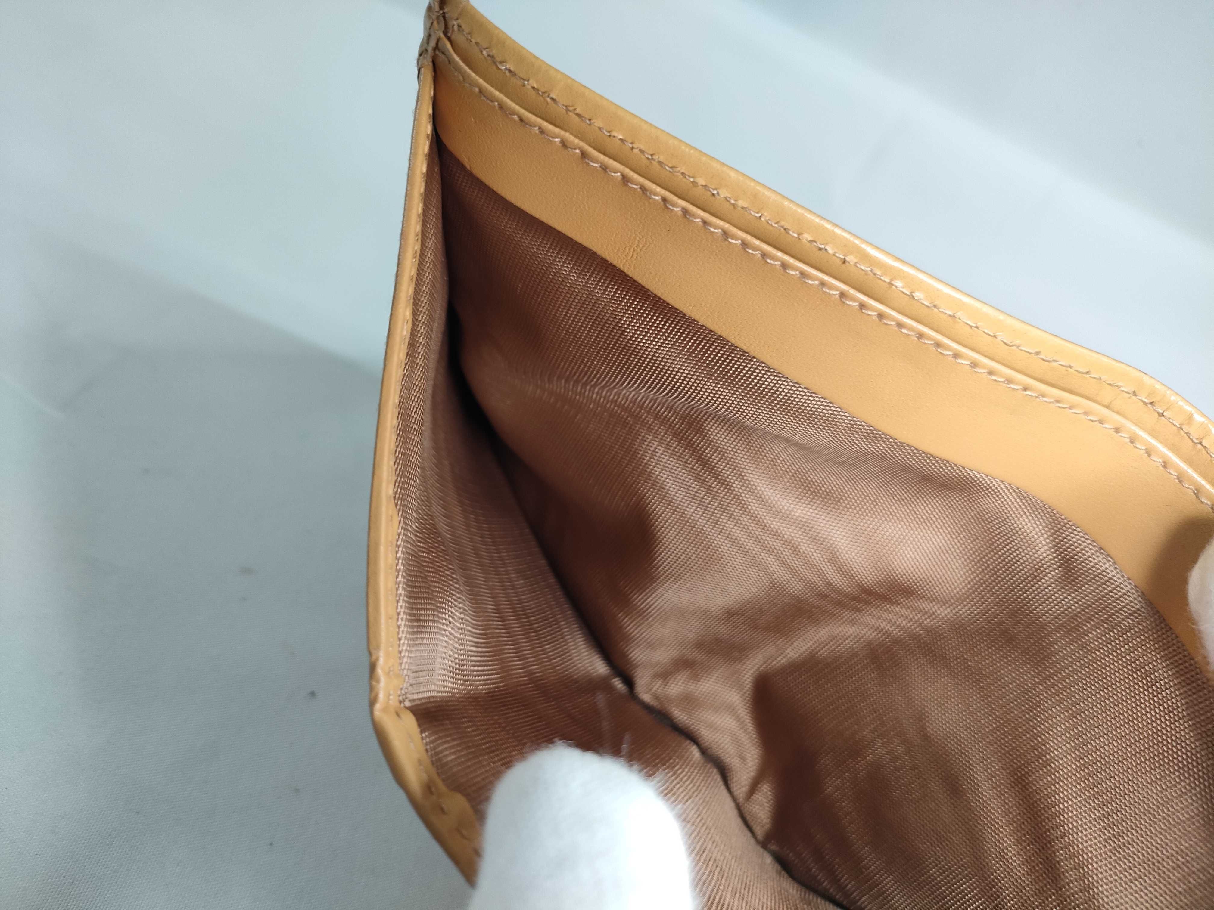 Macadam Bi-fold Leather Wallet (VO8399) — view 11