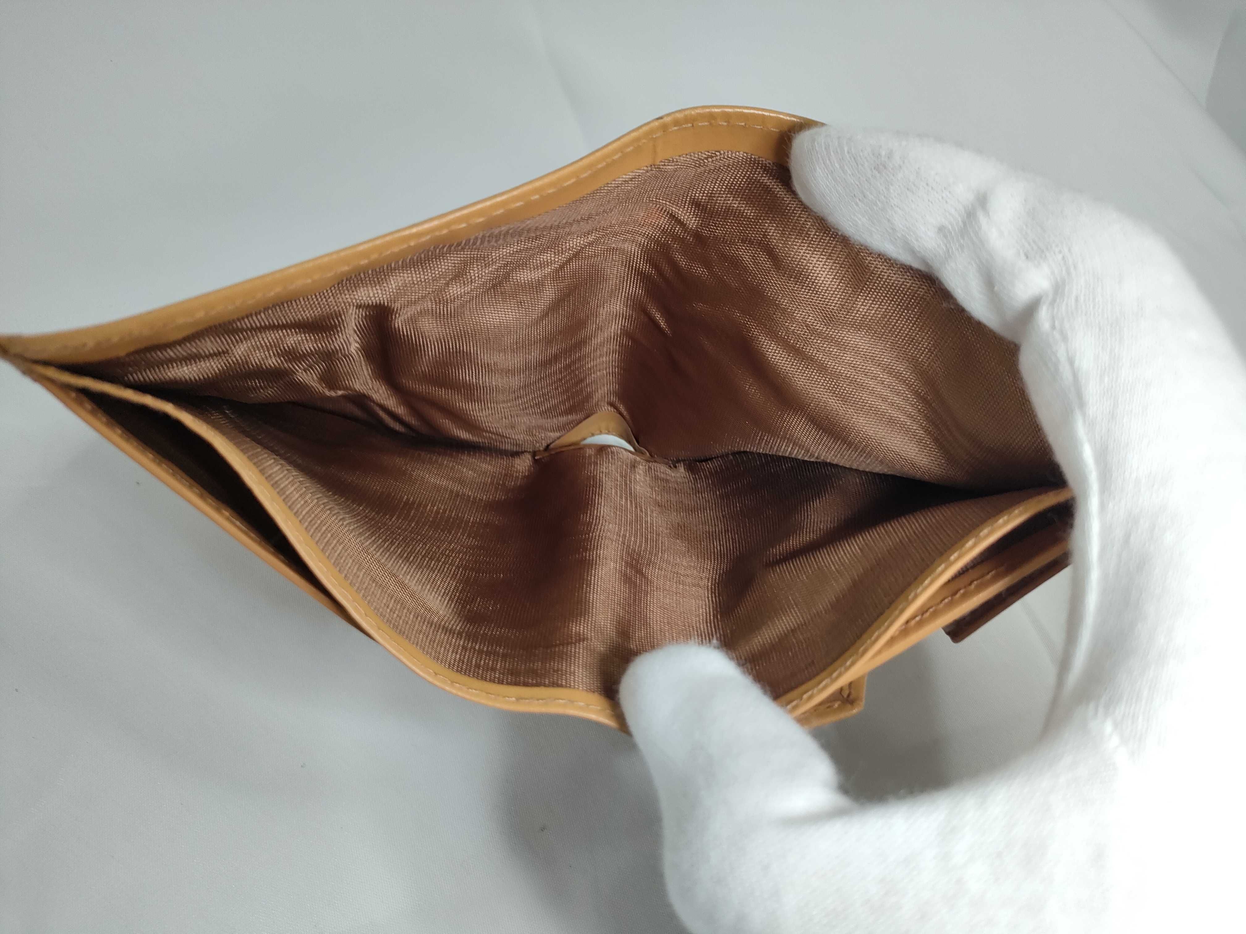 Macadam Bi-fold Leather Wallet (VO8399) — view 12