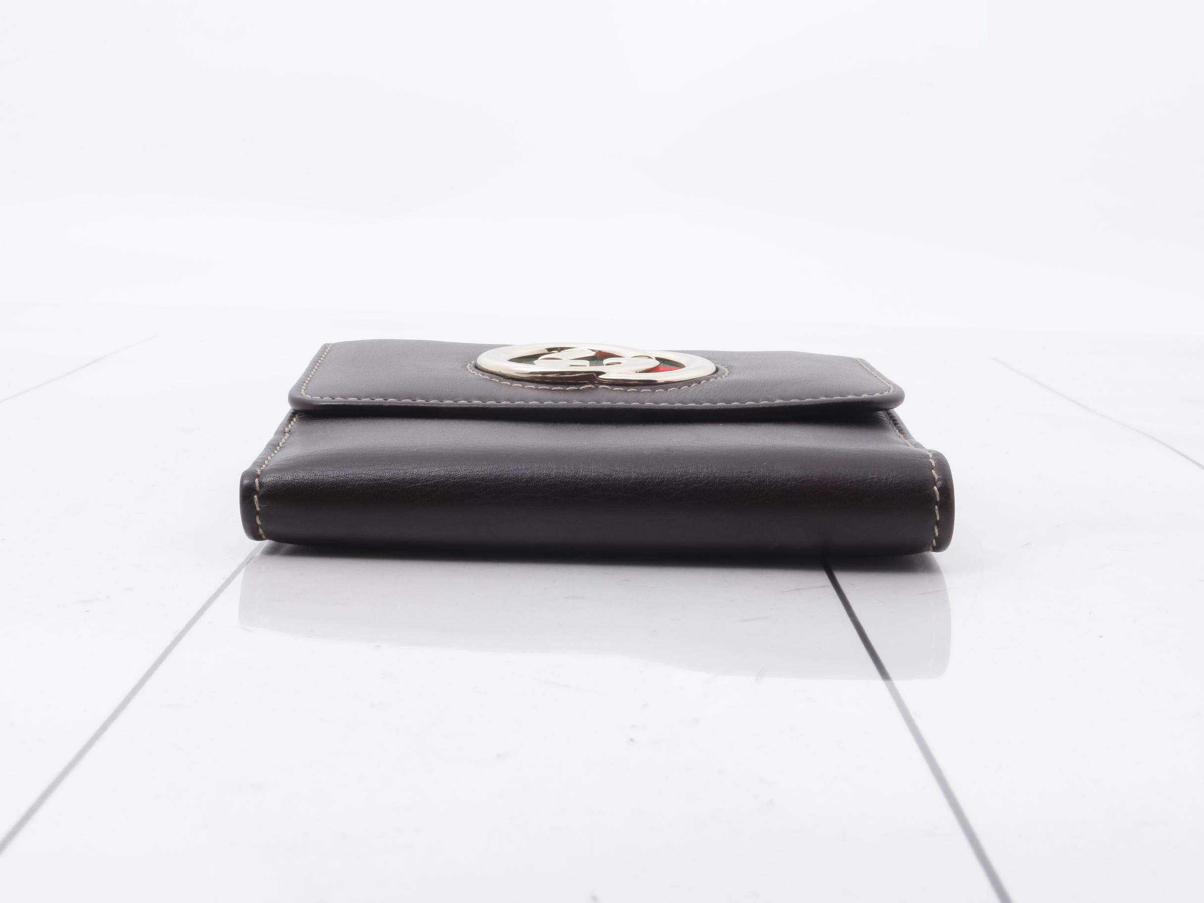 wallet — view 3
