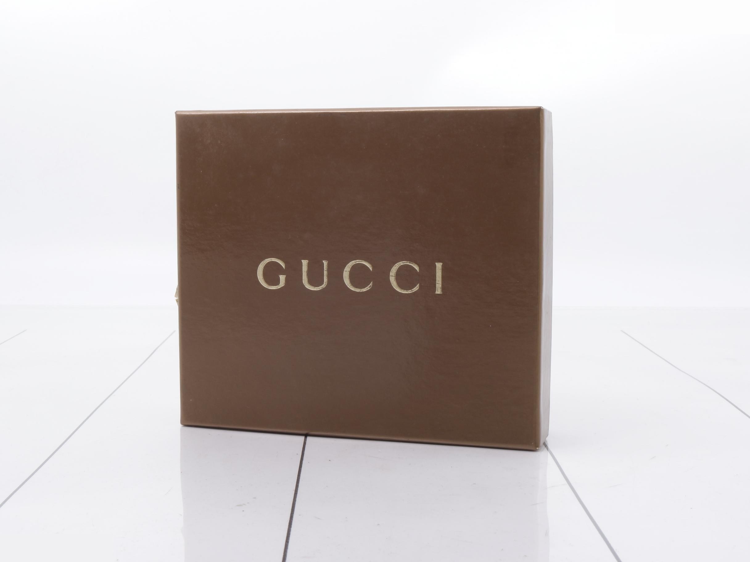 wallet — view 5