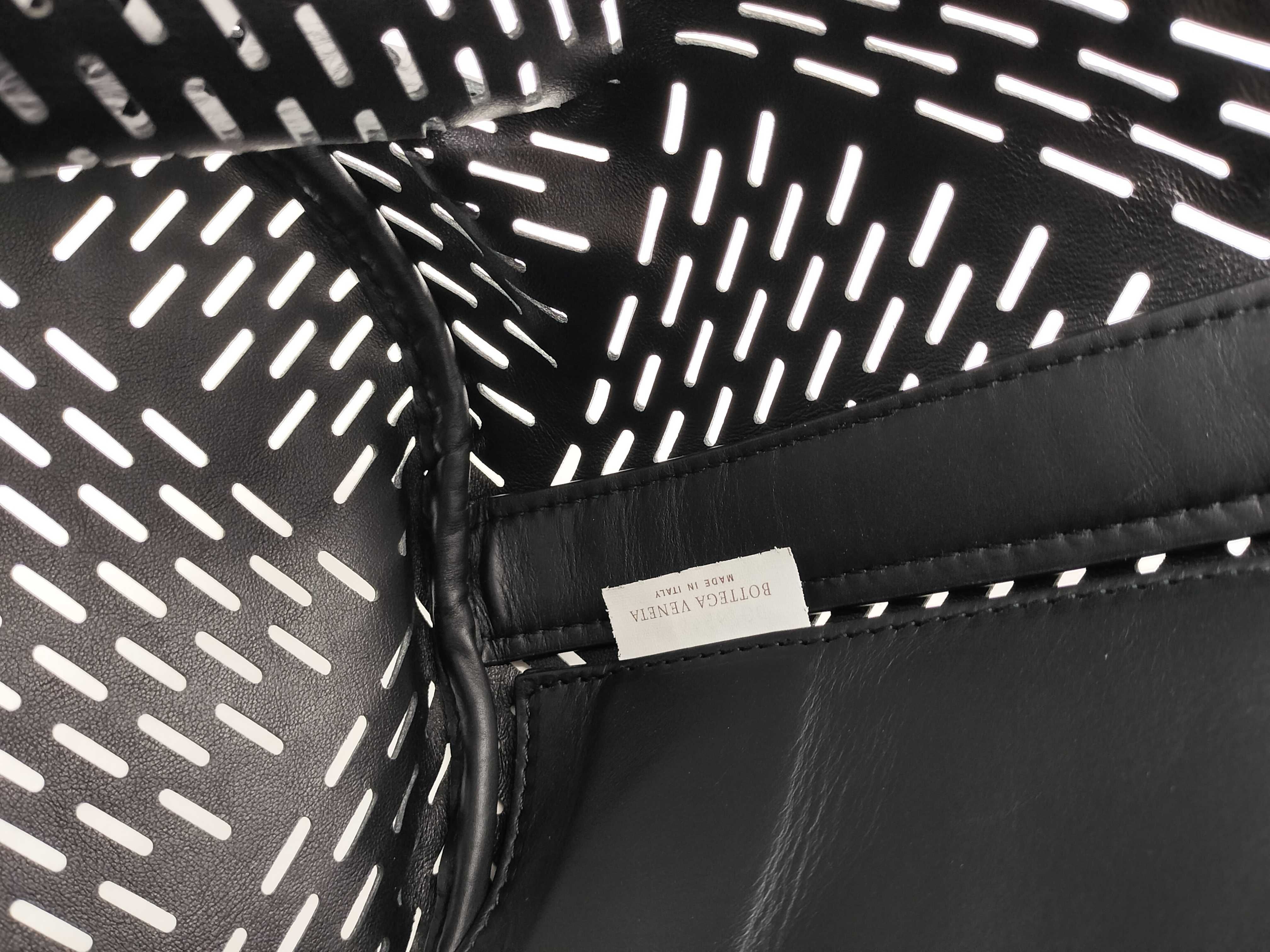 Bucket Bag, Black Shoulder Bag — view 15