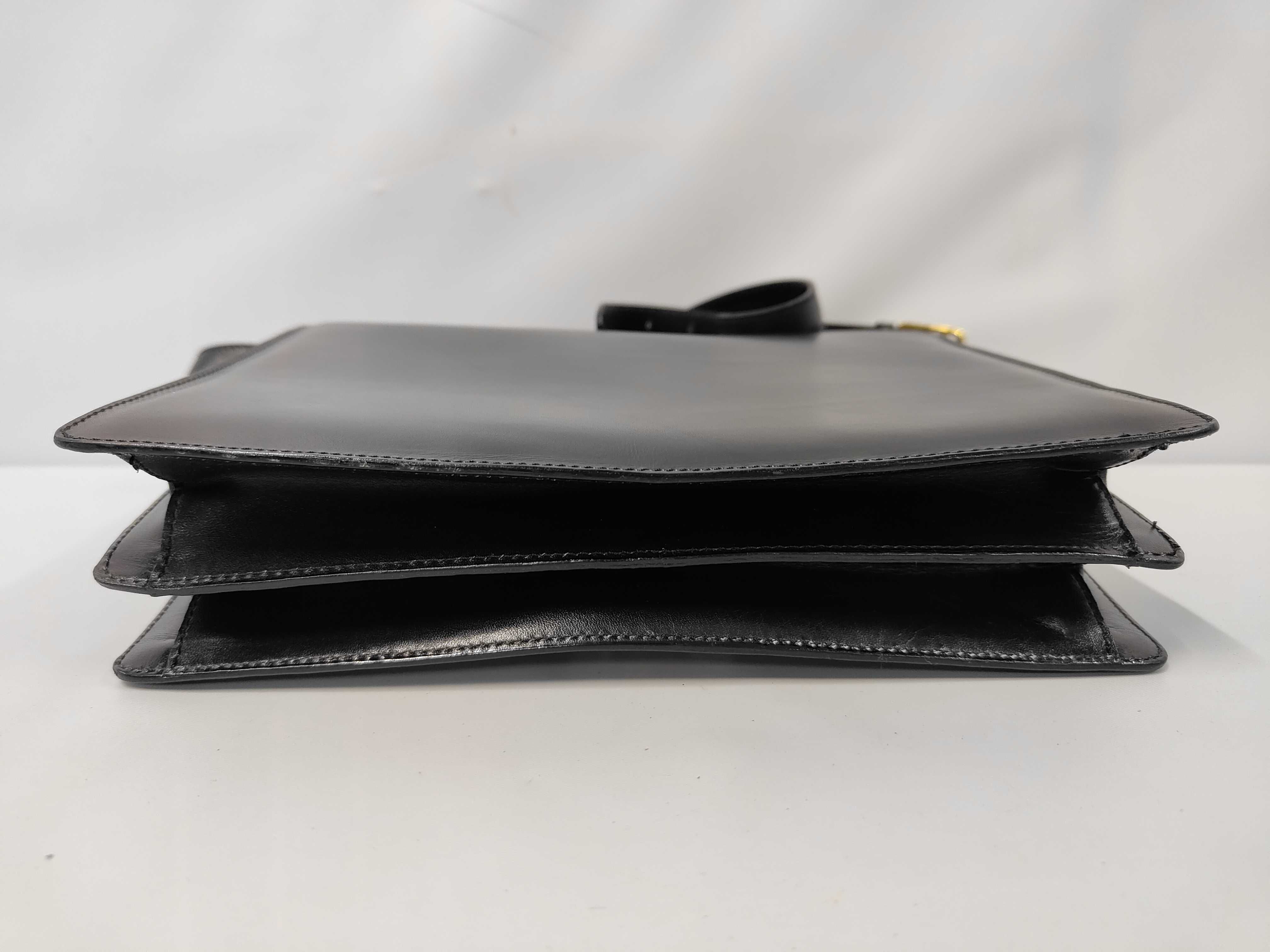 Shoulder Bag Leather Gancini Black Shoulder Bag — view 3