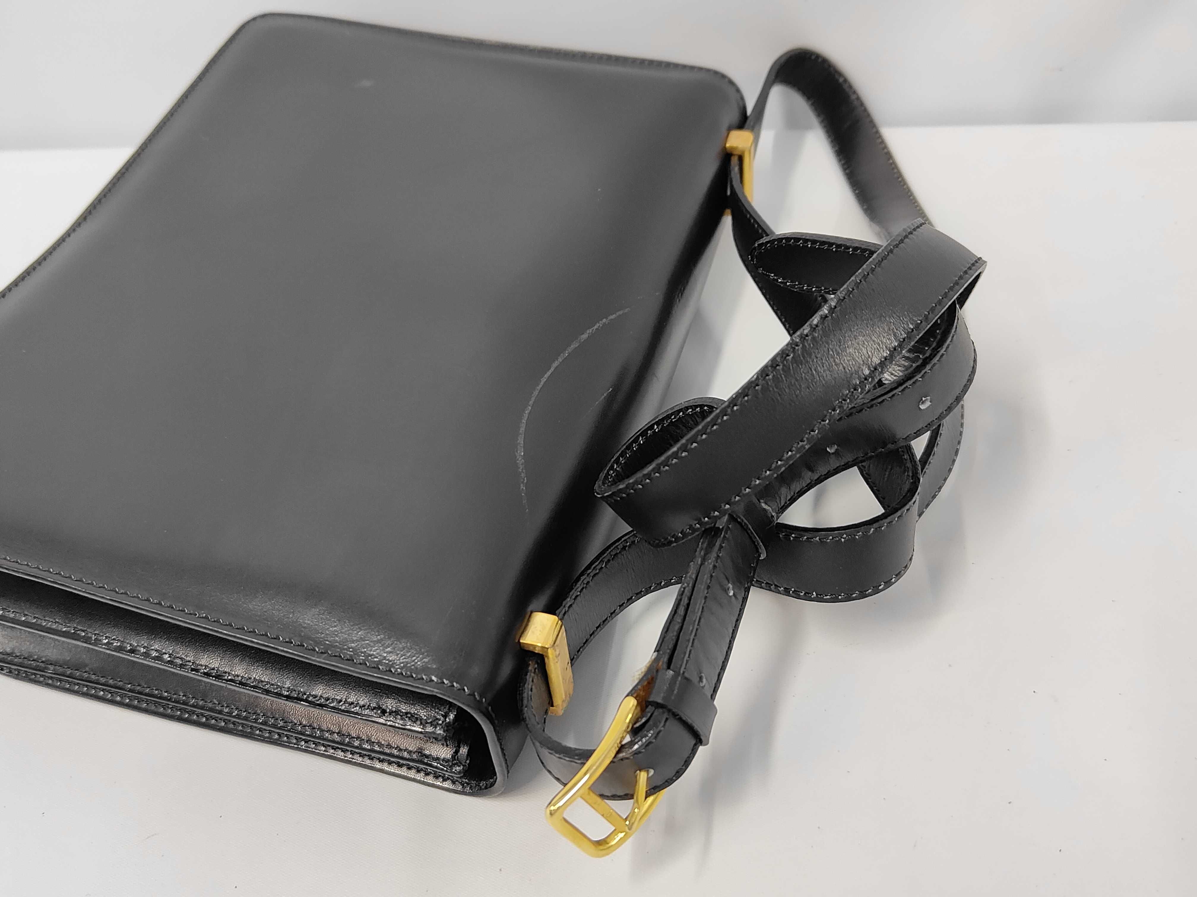 Shoulder Bag Leather Gancini Black Shoulder Bag — view 5