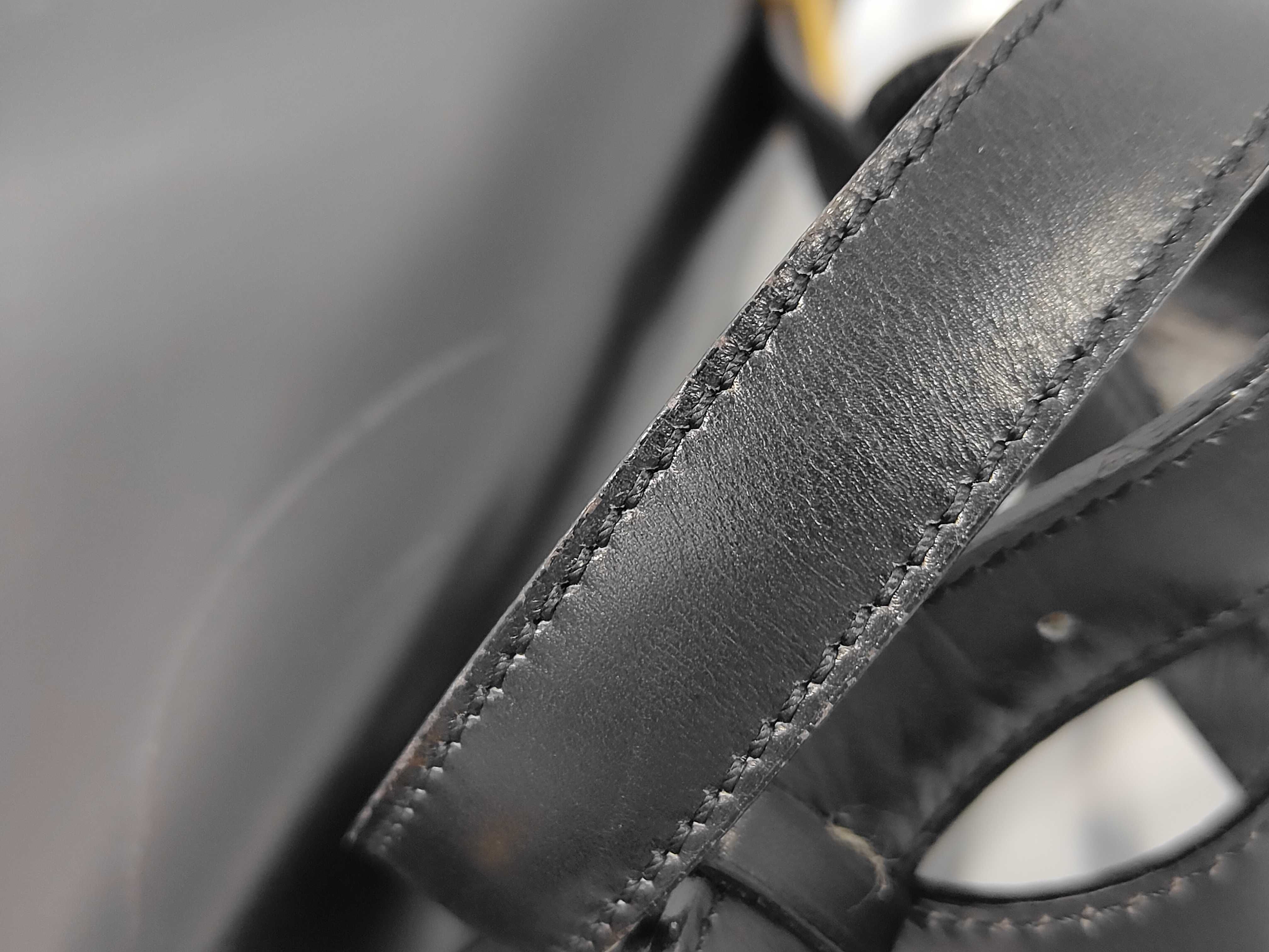 Shoulder Bag Leather Gancini Black Shoulder Bag — view 6