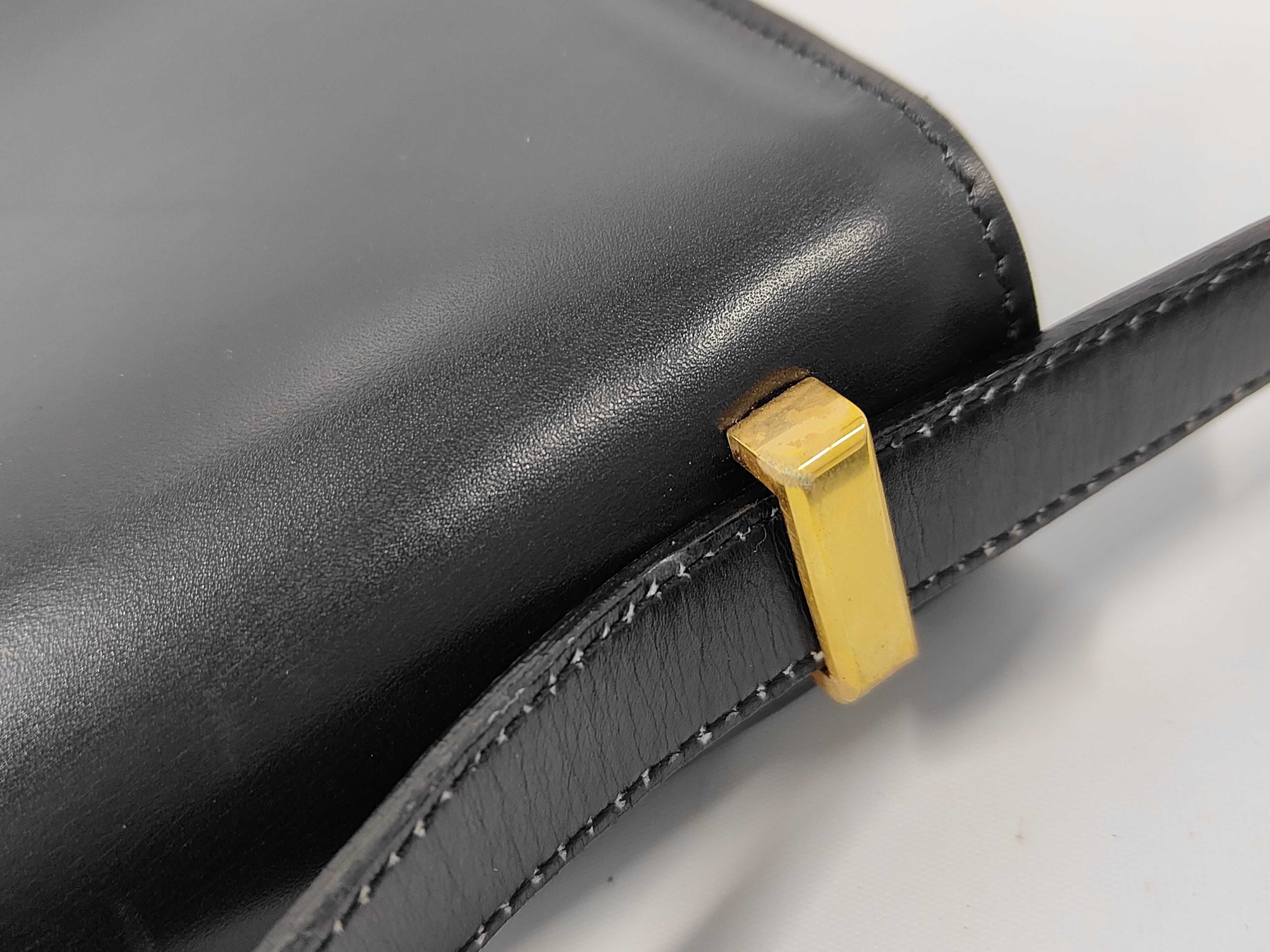 Shoulder Bag Leather Gancini Black Shoulder Bag — view 7