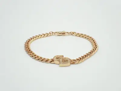 Gold bracelet, wrist size approximately 18cm