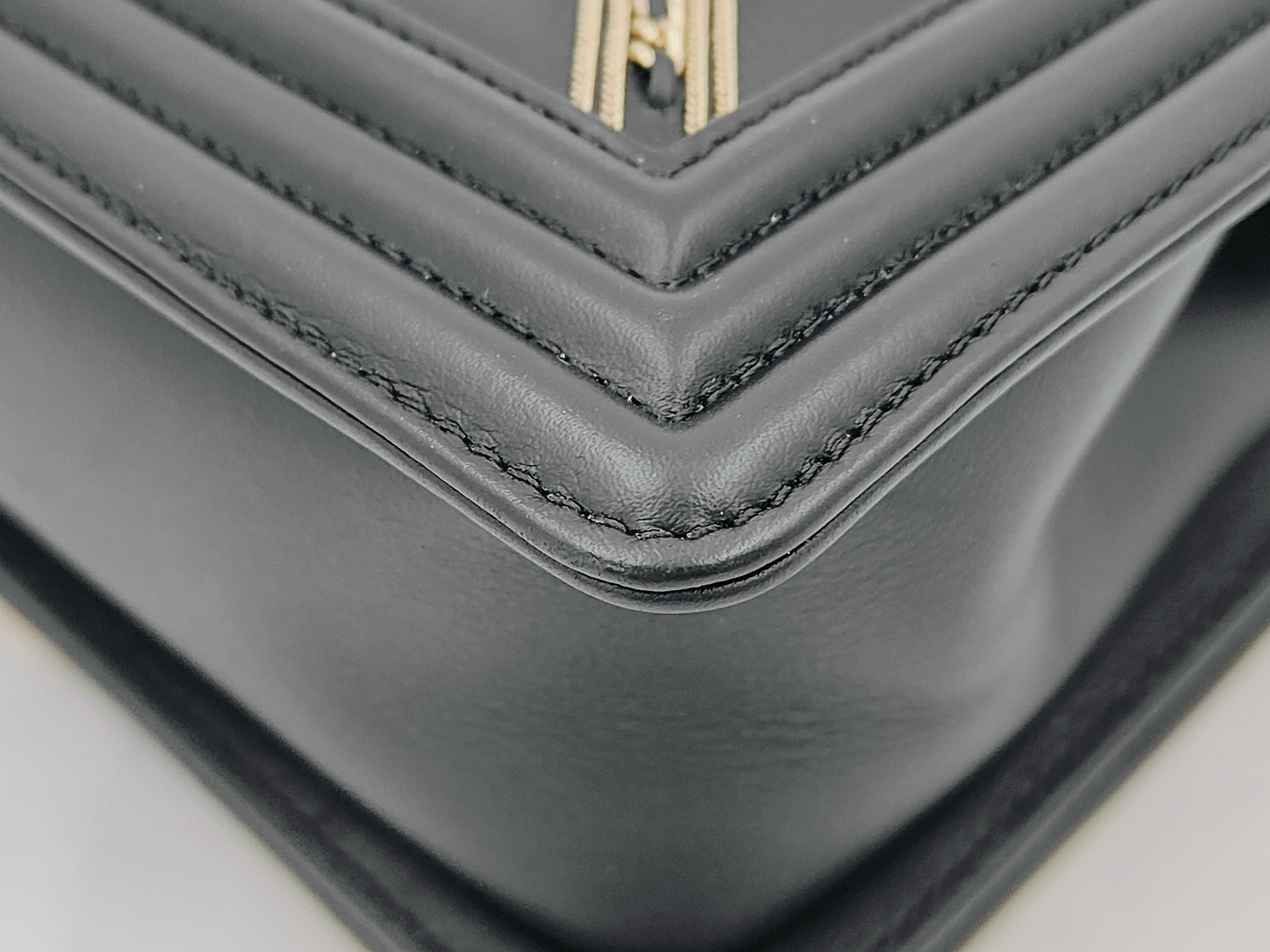 Channel Boya Shoulder Bag — view 8