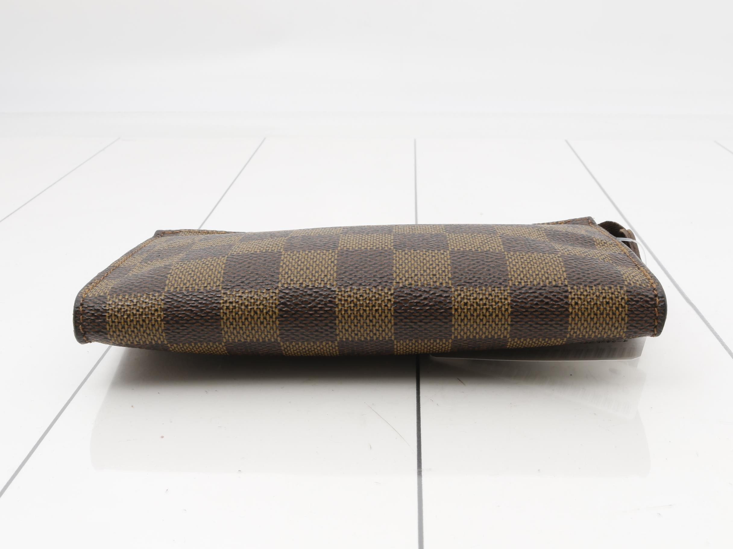 pouch — view 3