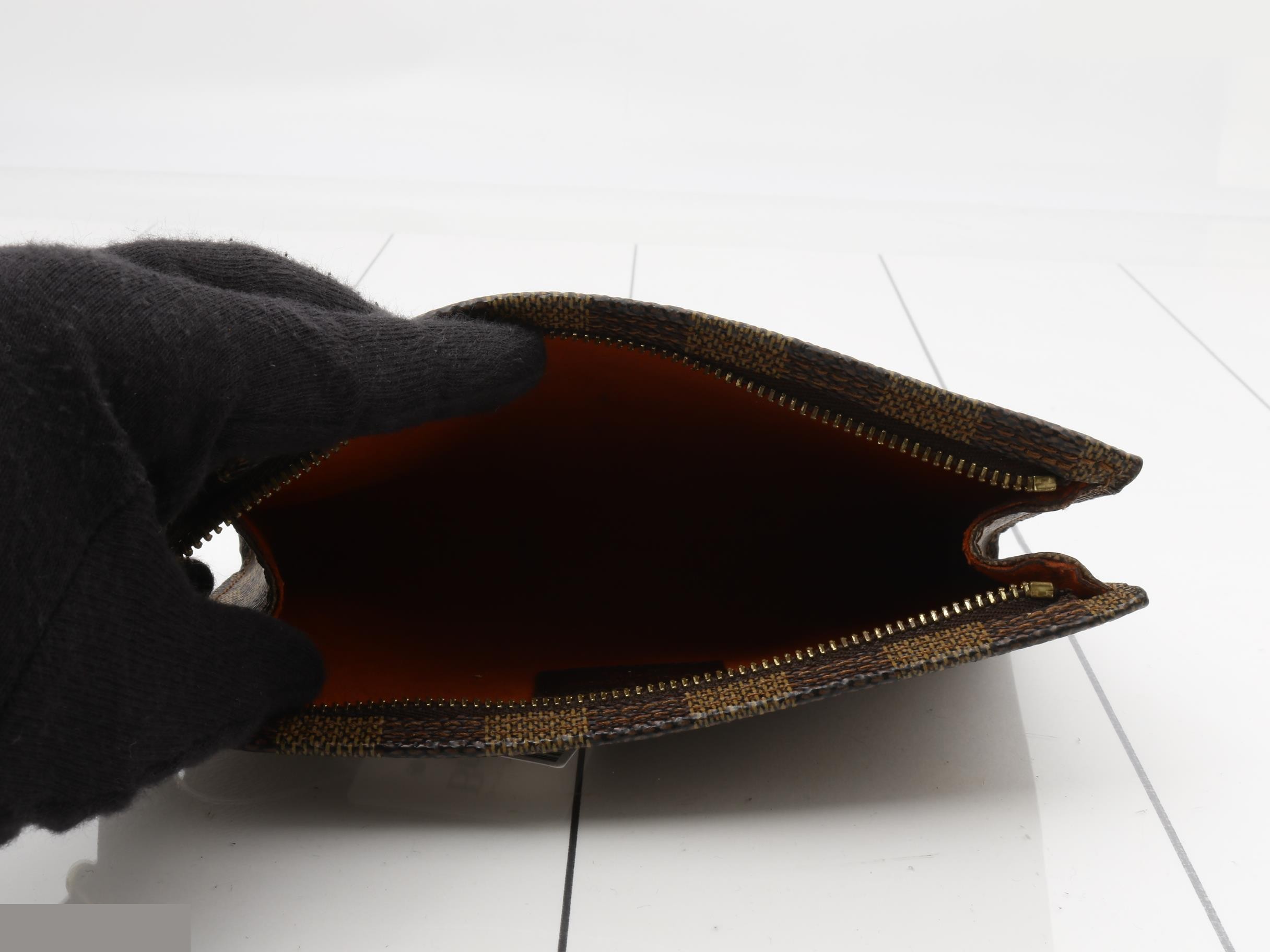 pouch — view 4