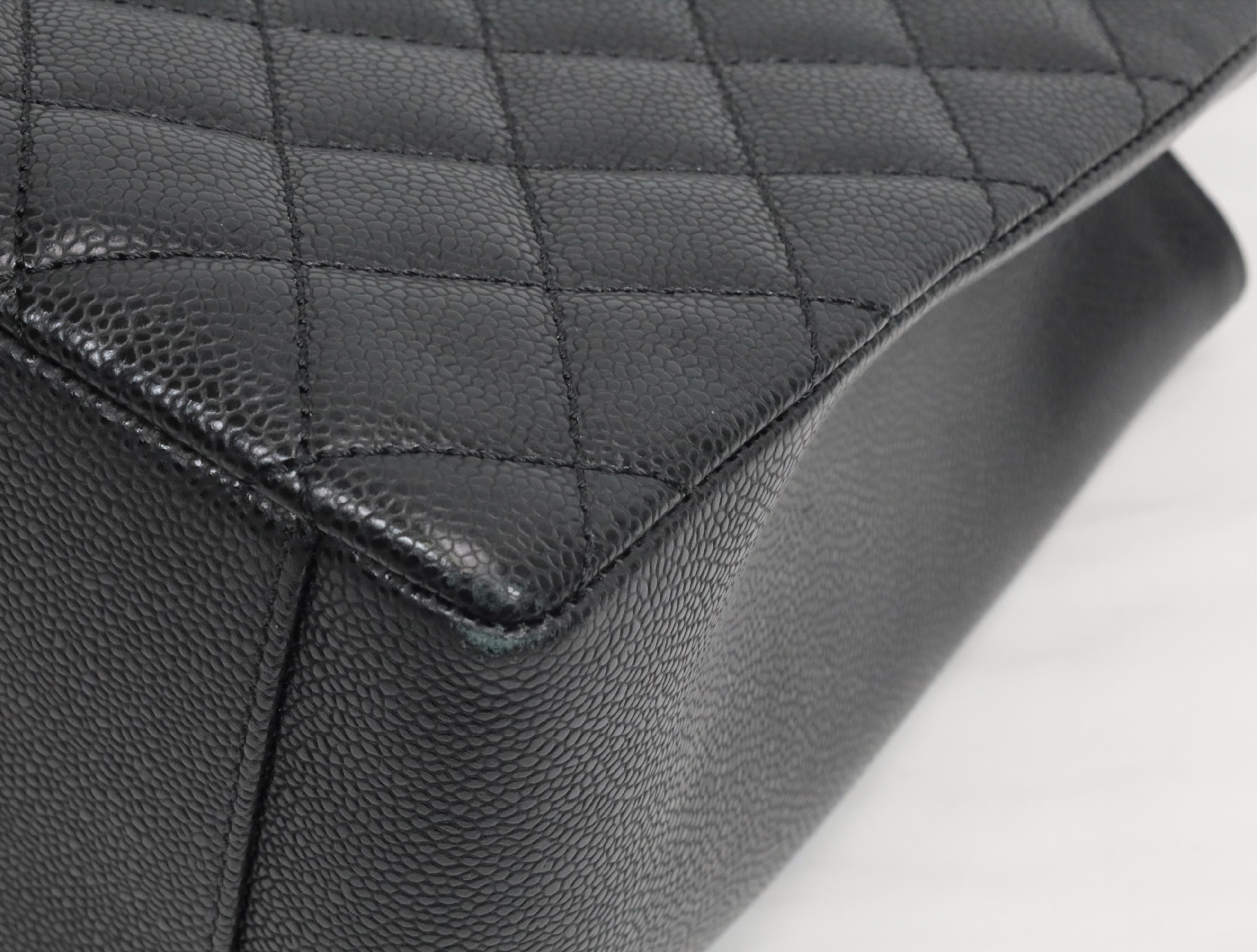 Caviar Skin GST 17 Series Shoulder Bag — view 7
