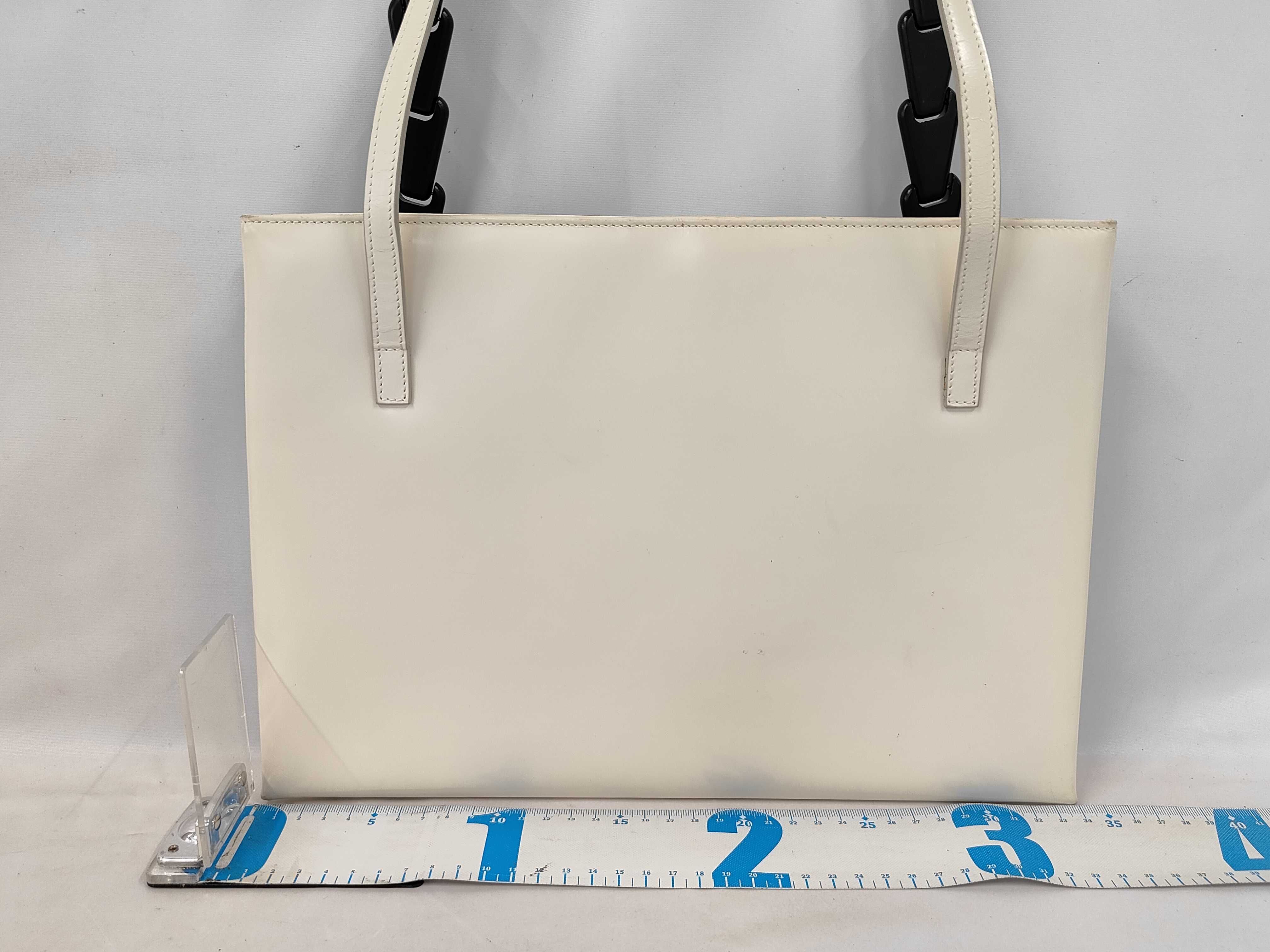 shoulder bag, white shoulder bag — view 2
