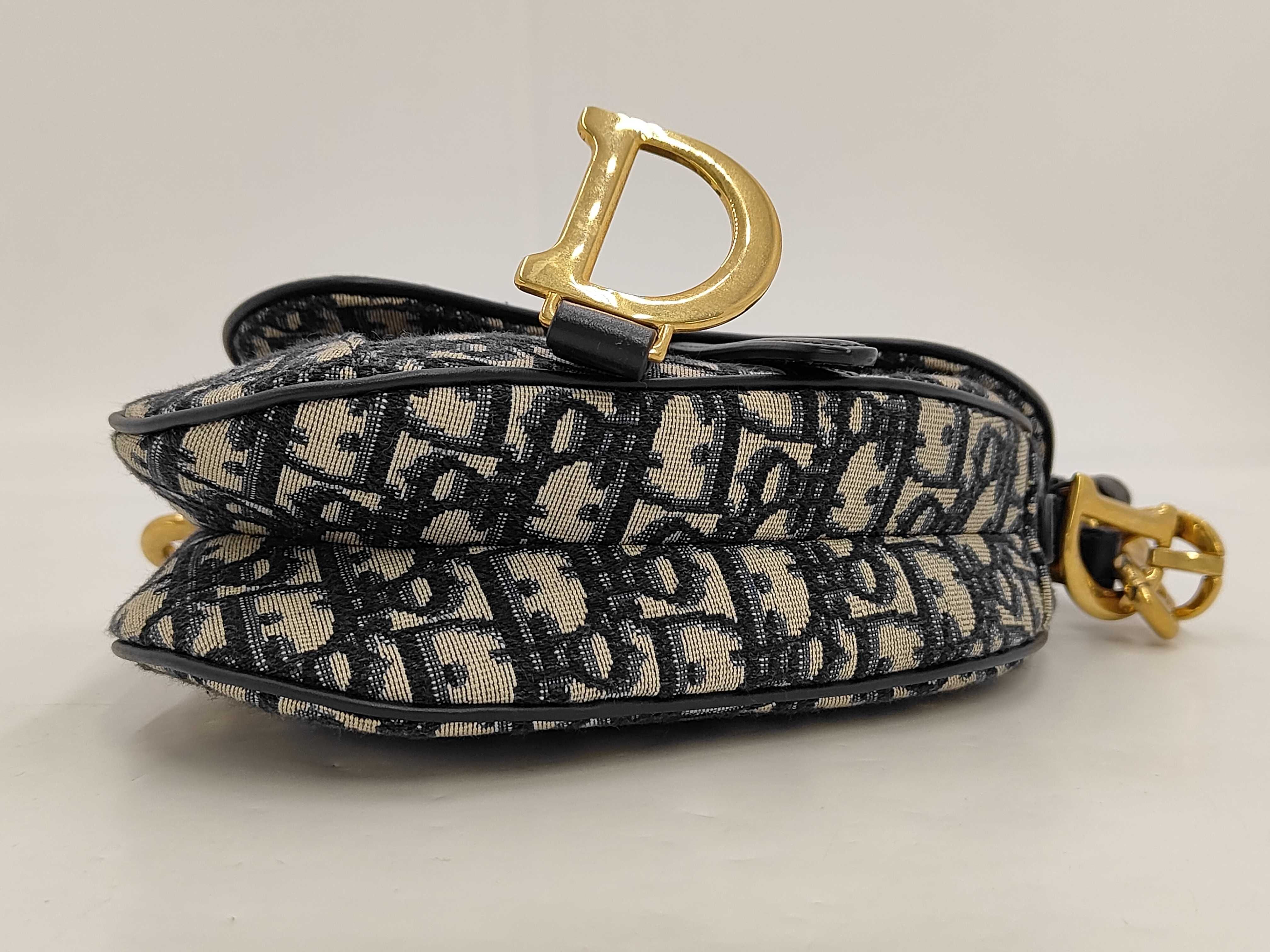 Oblique Saddle Handbag Shoulder Bag — view 3