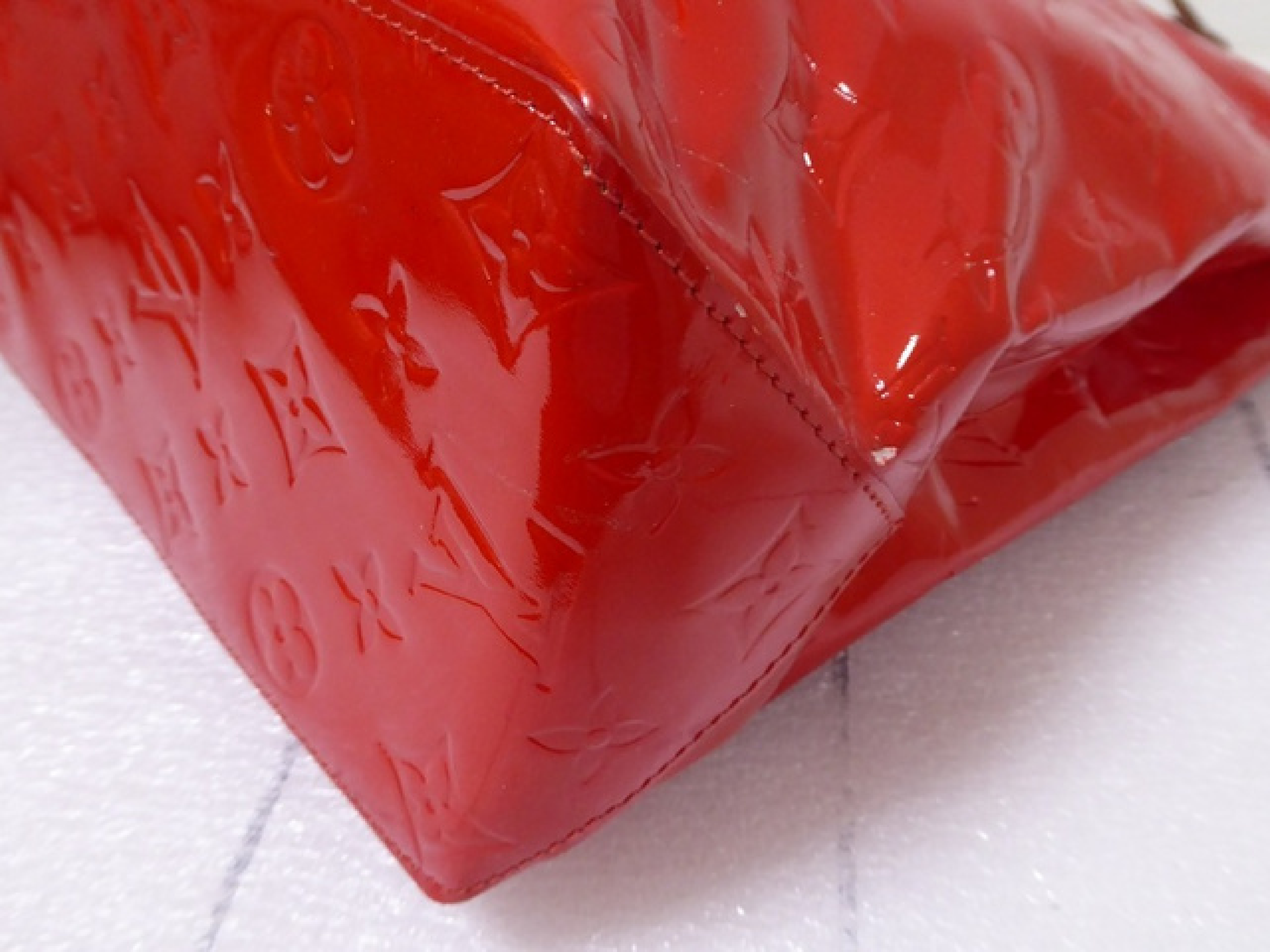 Lead MM Rouge Handbag — view 4