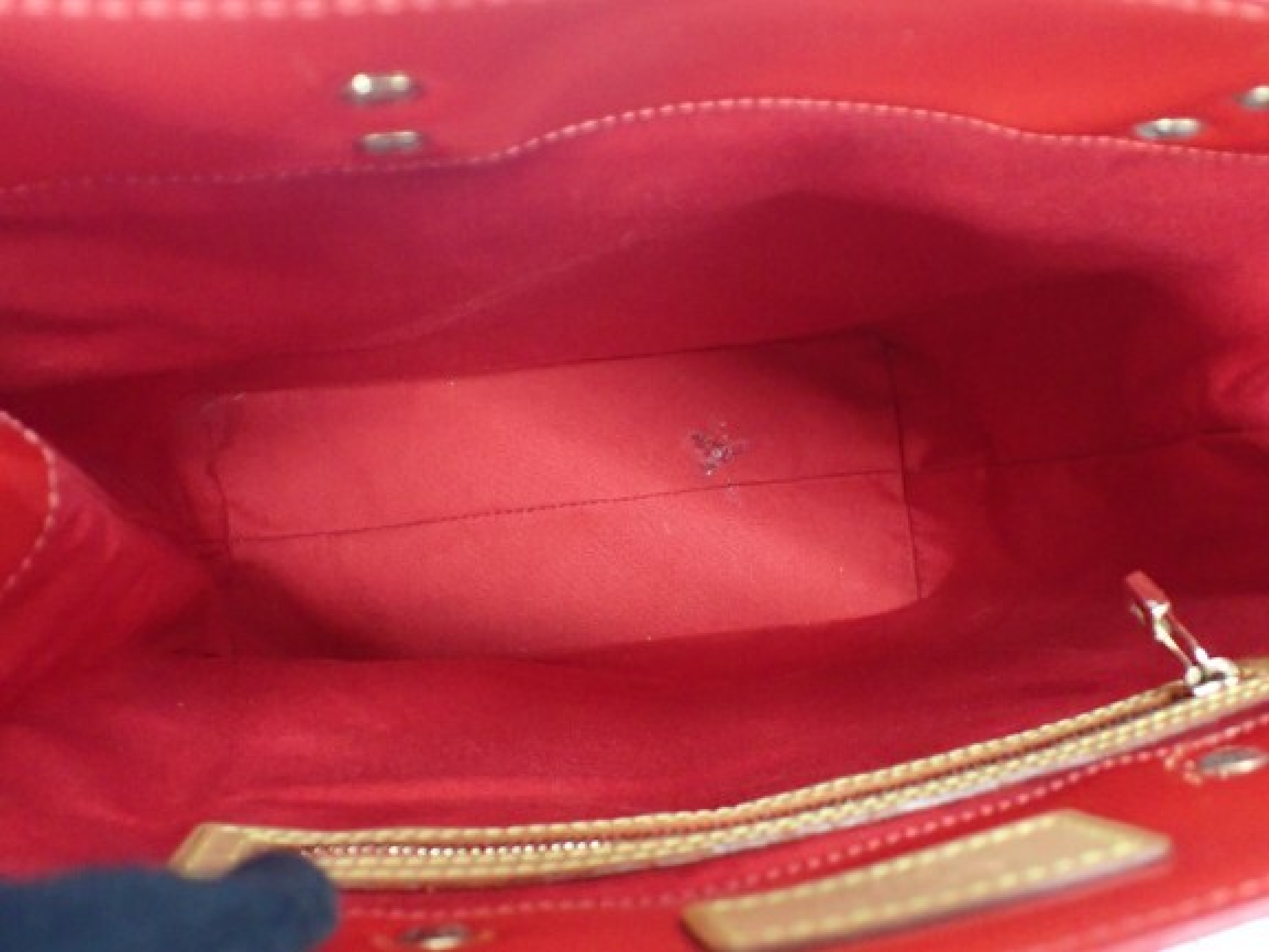Lead MM Rouge Handbag — view 5