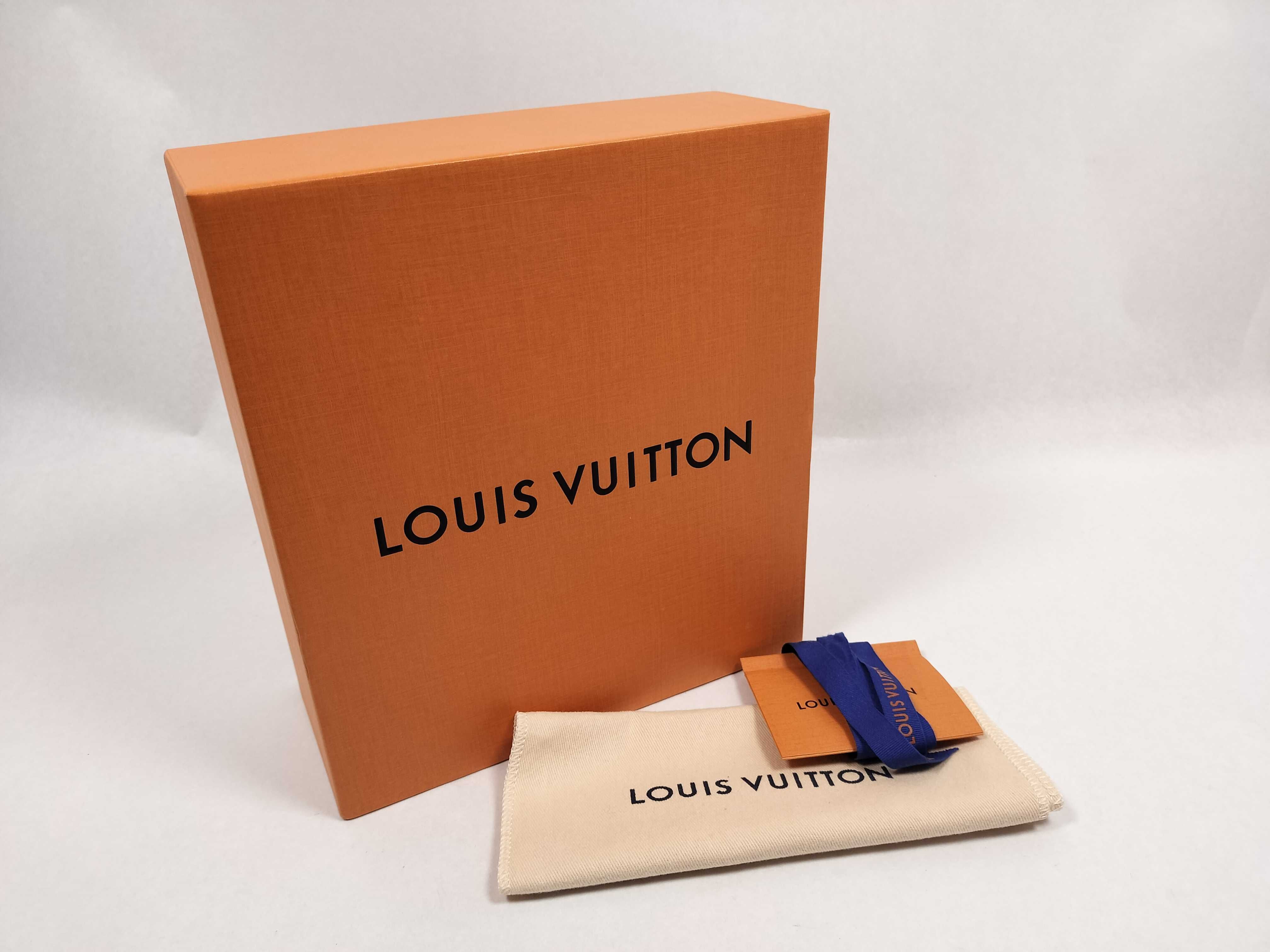 Bag Charm LV Louis Bear M03176 Faux Fur Leather Charm — view 15