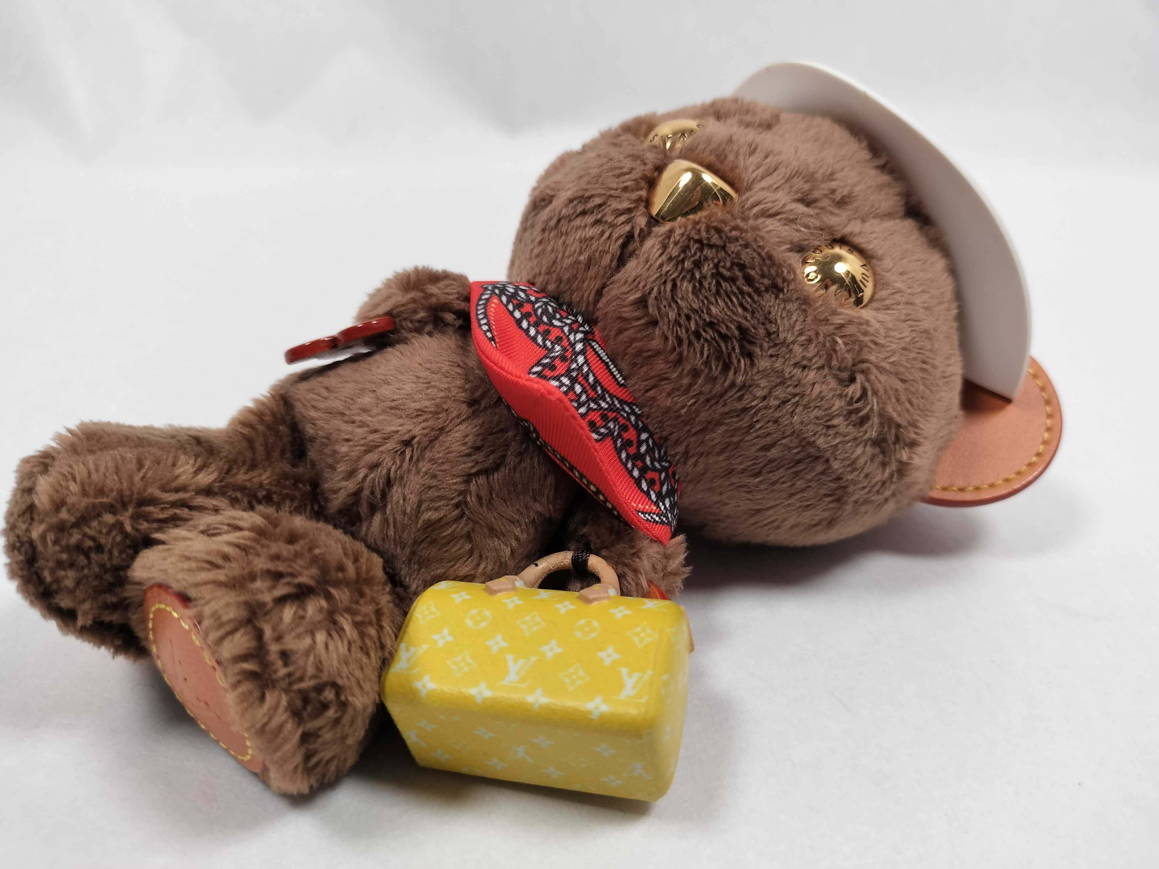 Bag Charm LV Louis Bear M03176 Faux Fur Leather Charm — view 6
