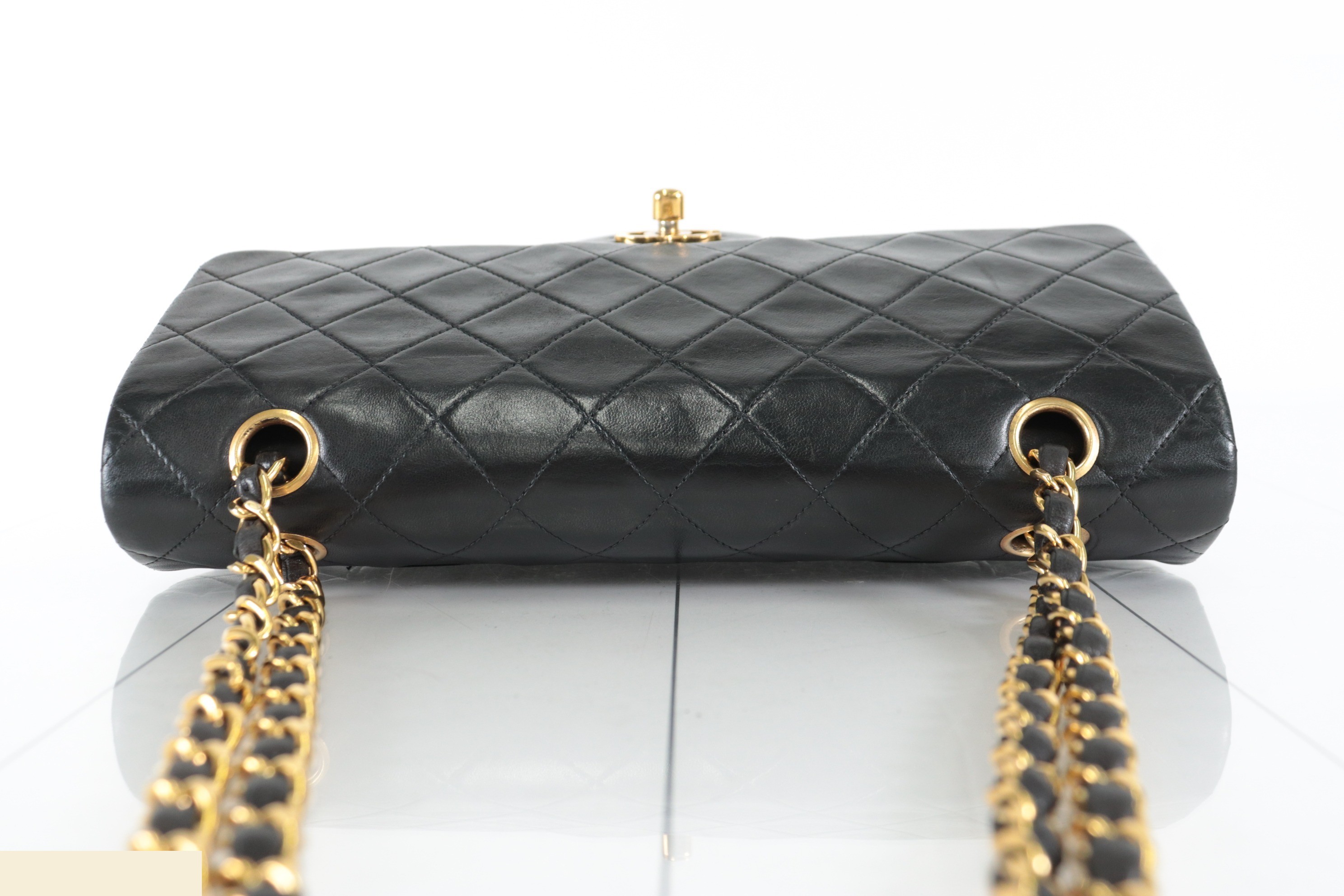 Double flap 25 Lambskin Chain Shoulder Bag, Unit No. 2 — view 5