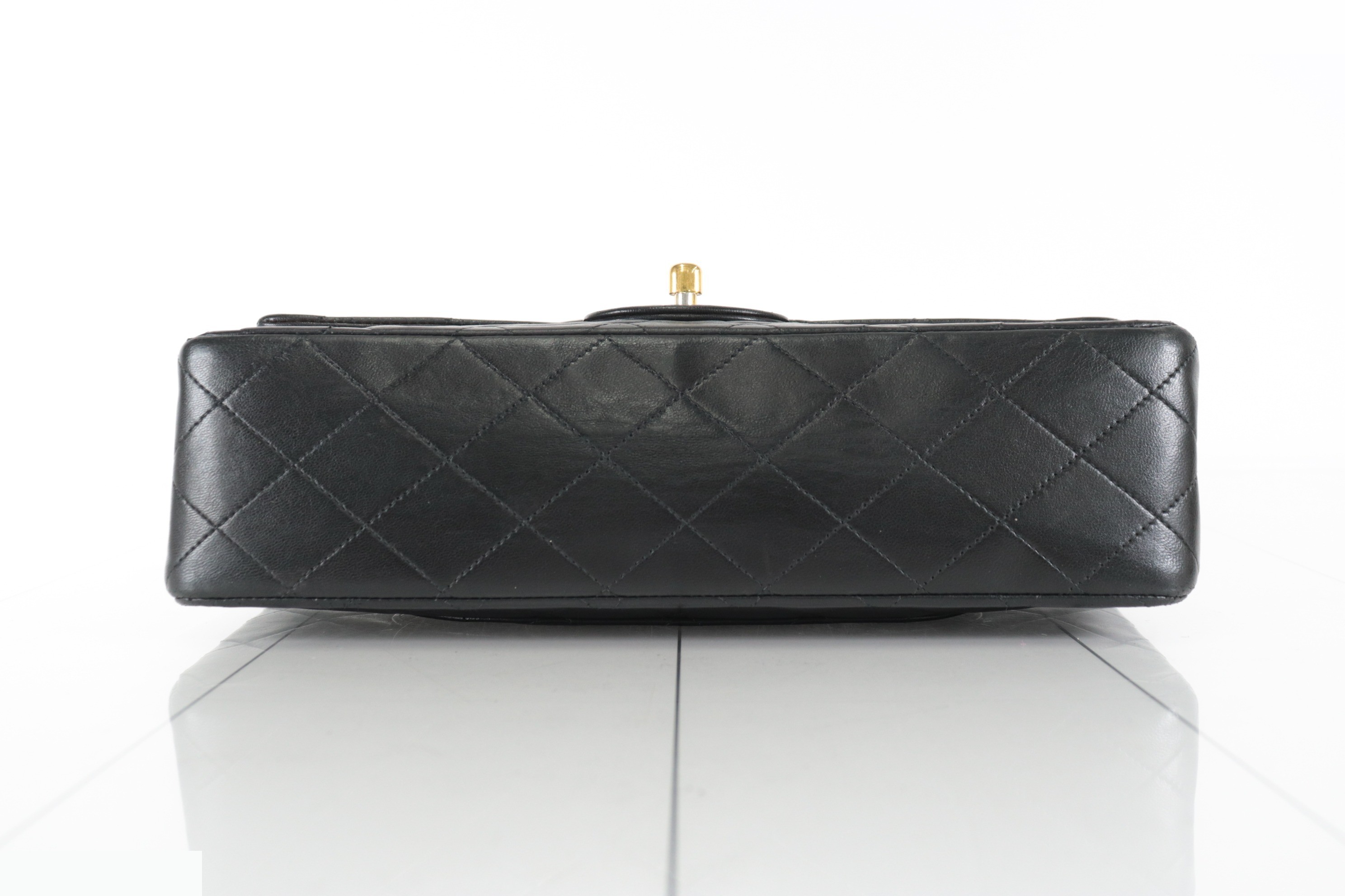 Double flap 25 Lambskin Chain Shoulder Bag, Unit No. 2 — view 6
