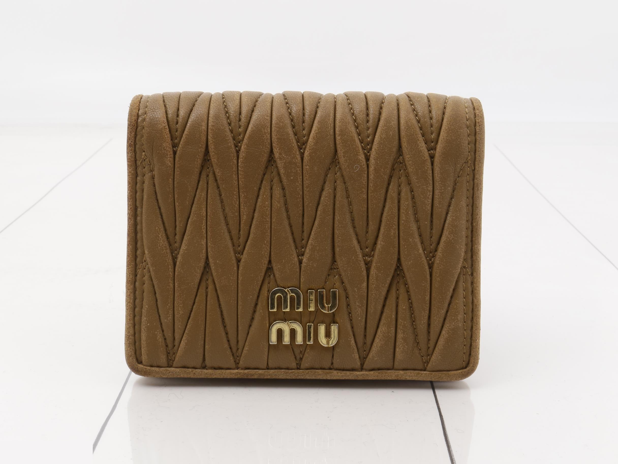 Matelassé (bags) and wallets