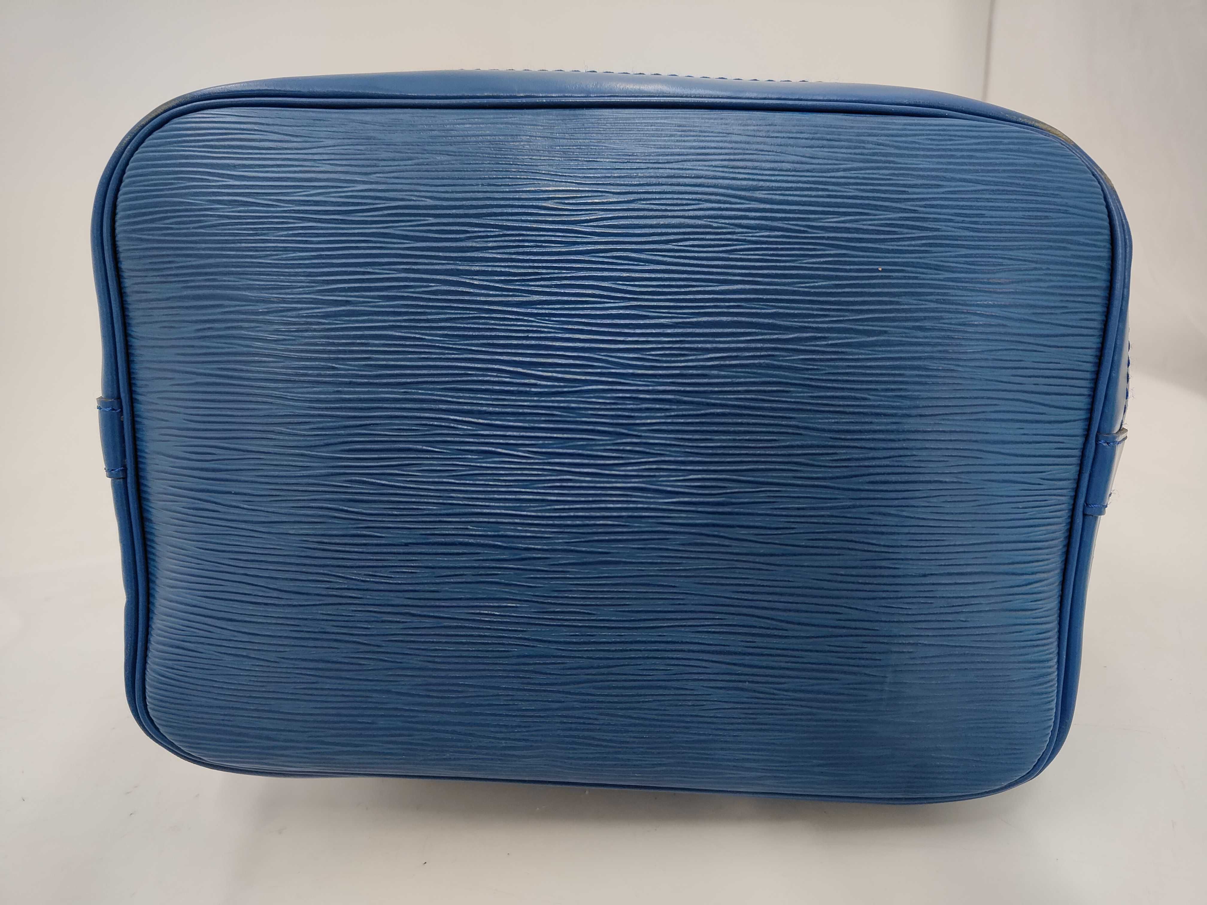 Epi Noé Shoulder Bag — view 3