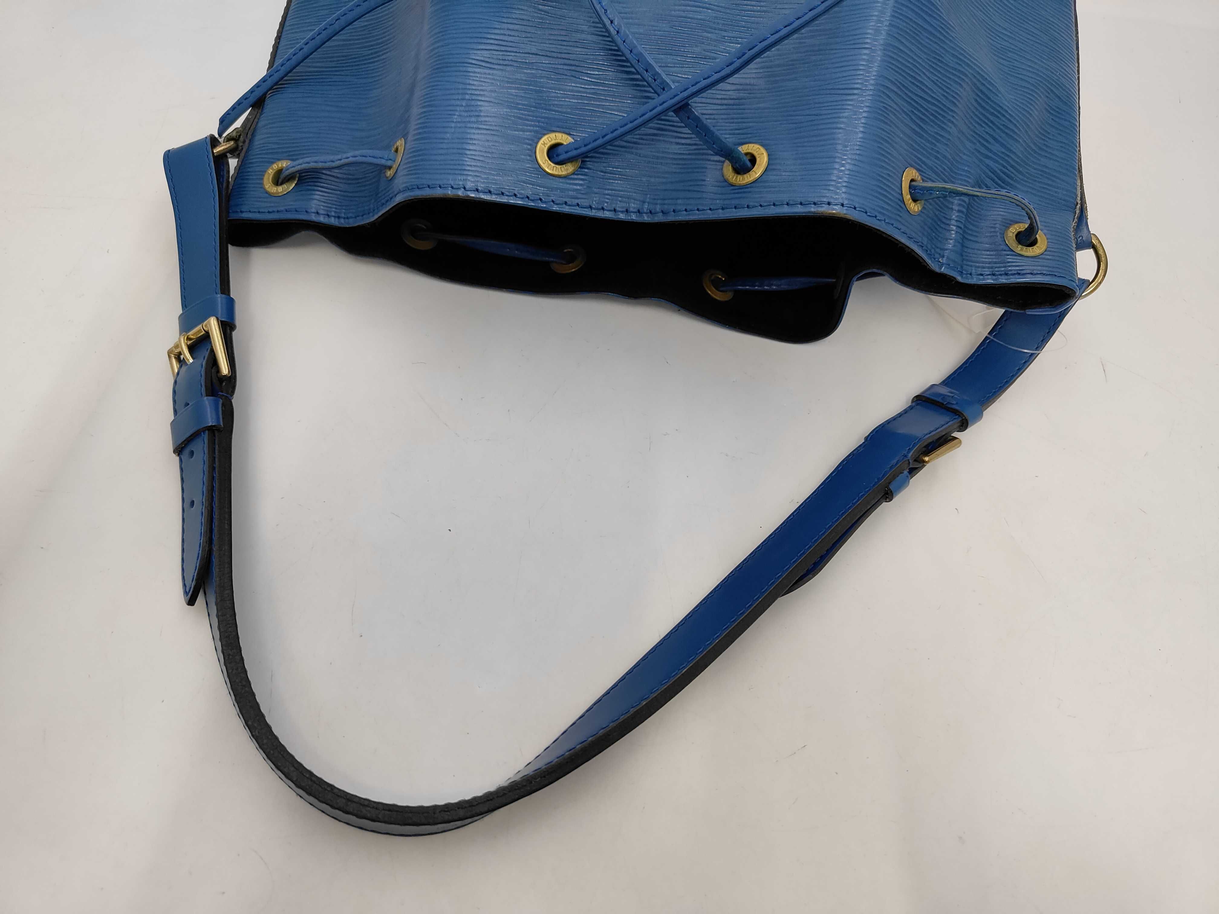 Epi Noé Shoulder Bag — view 5