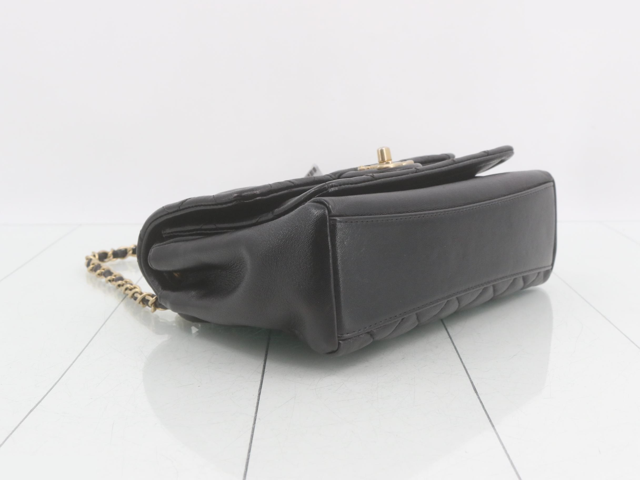 Matelassé Turnlock Shoulder Bag, Black — view 5