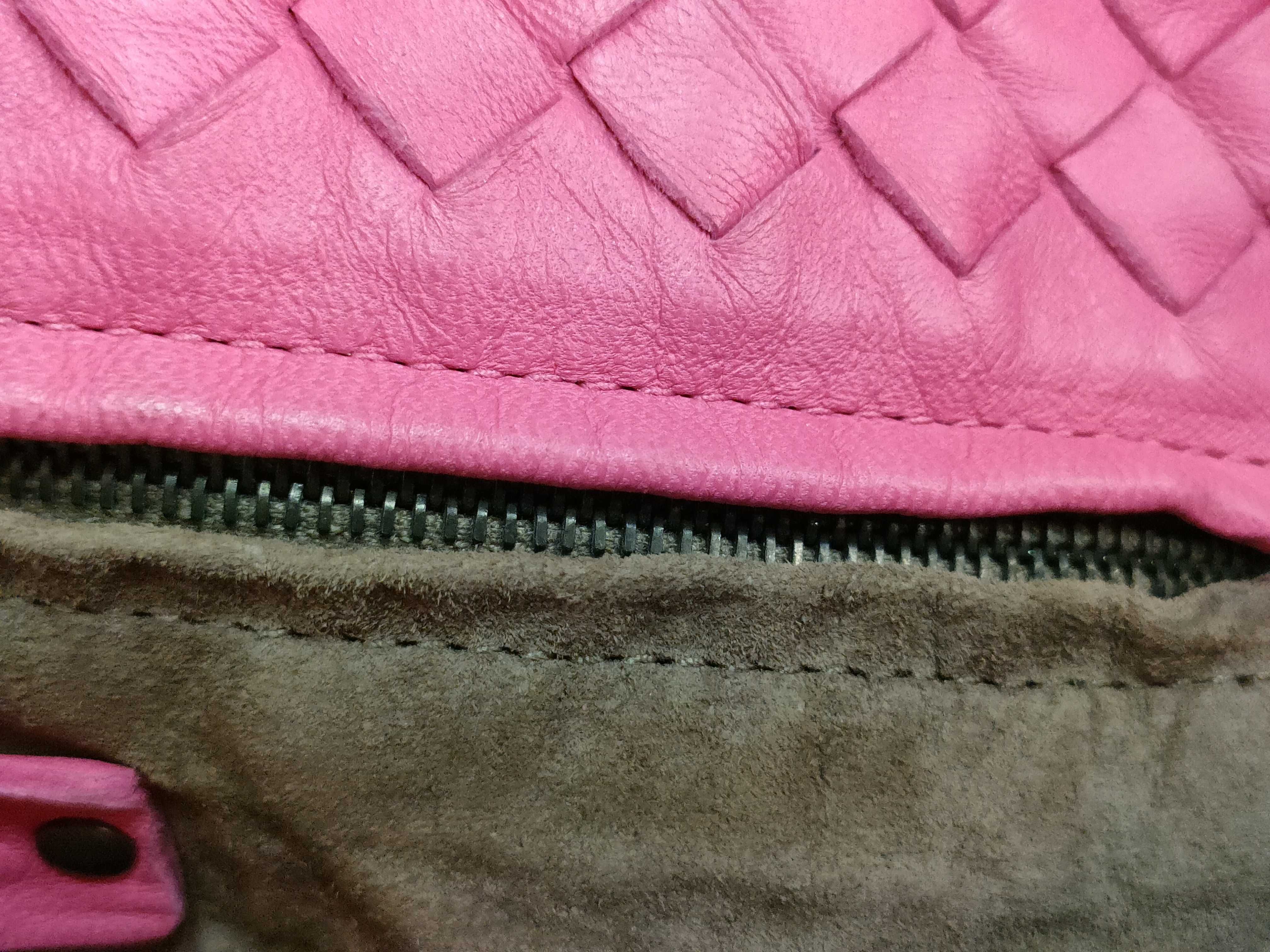 Intrecciato Garda Leather Handbag — view 15
