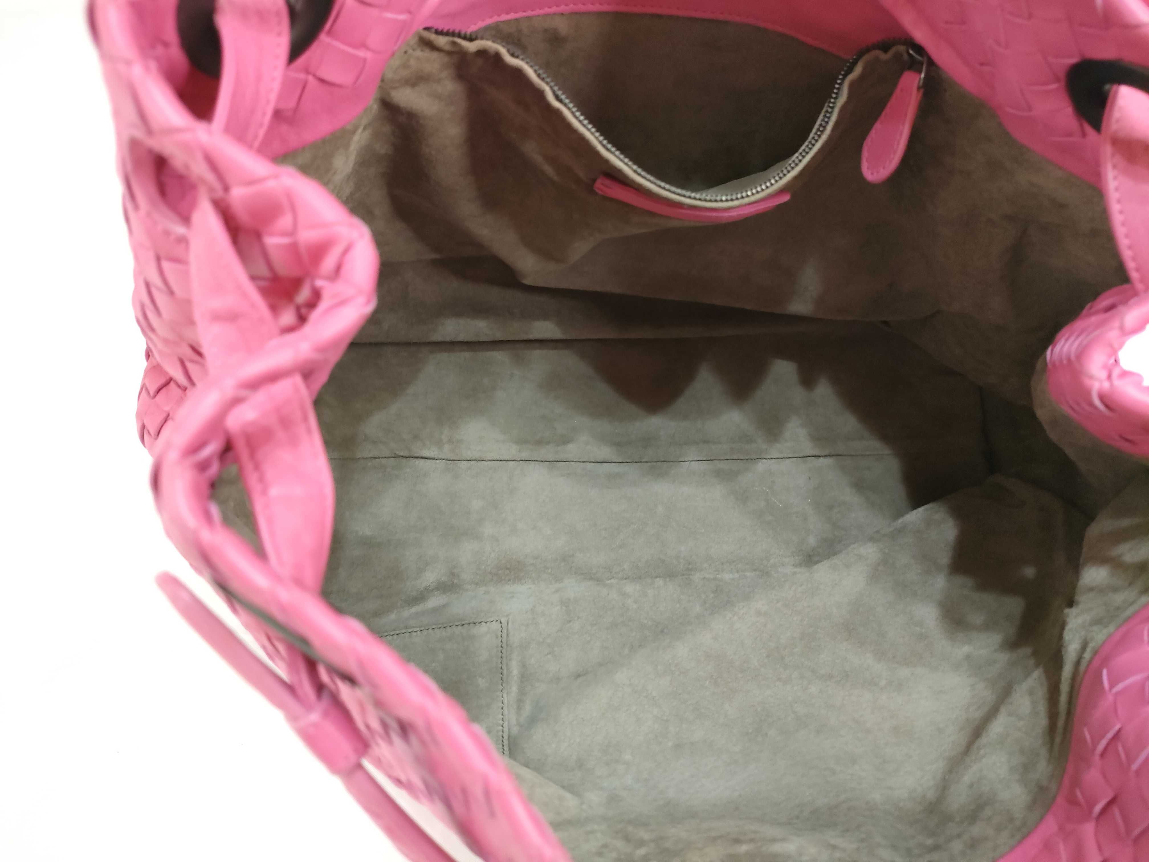 Intrecciato Garda Leather Handbag — view 10
