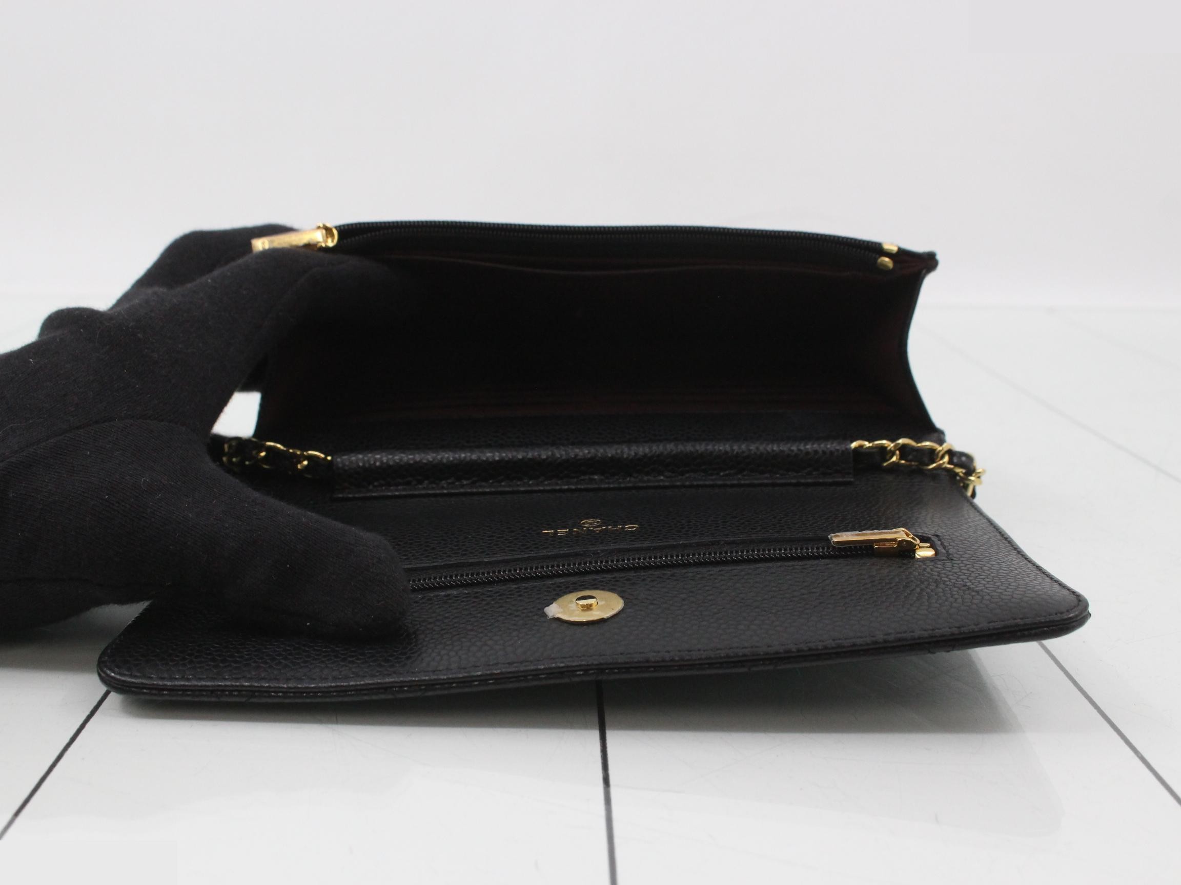Caviar skin chain shoulder bag and chain wallet — view 4
