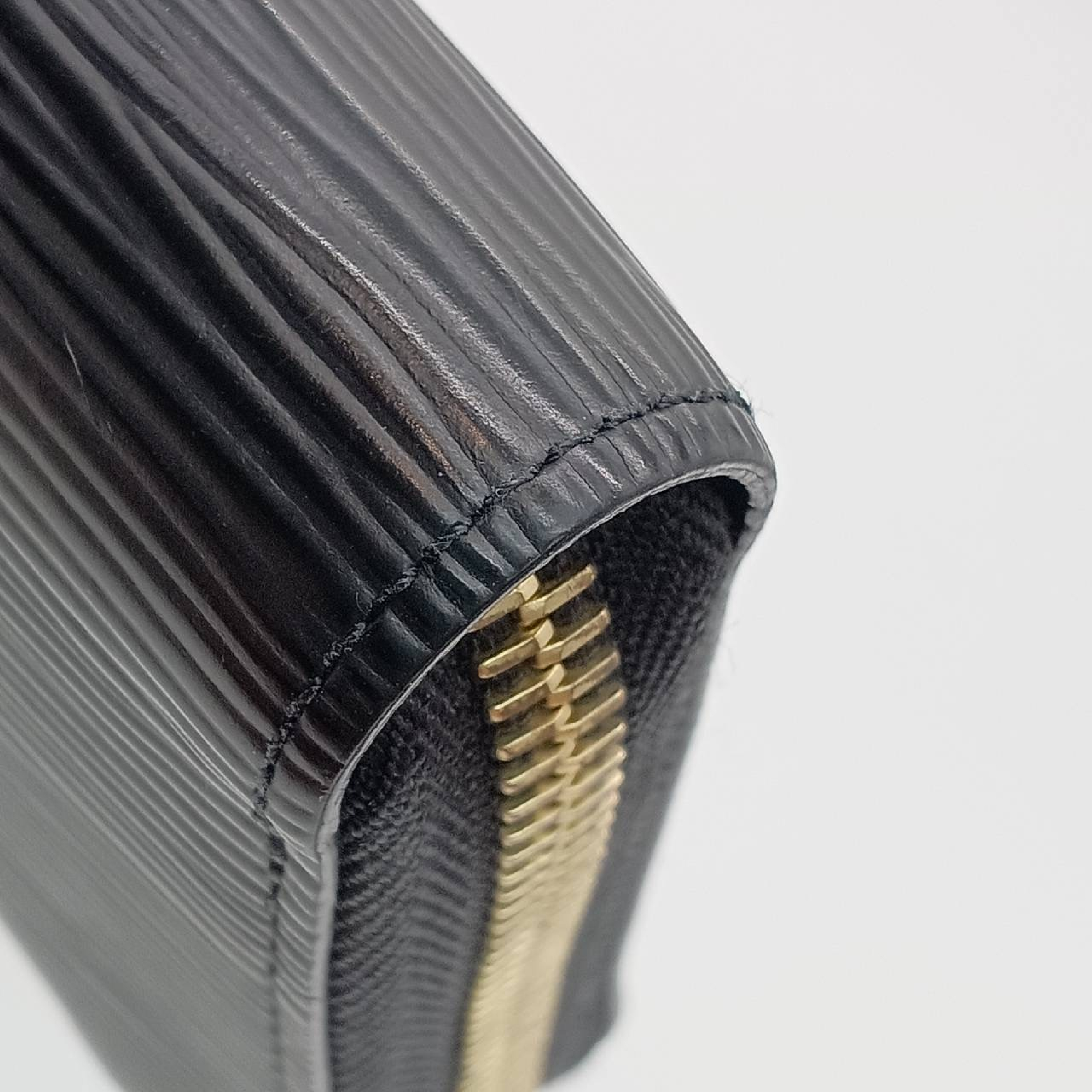 Zippy Wallet Epi M61857 Wallet — view 9