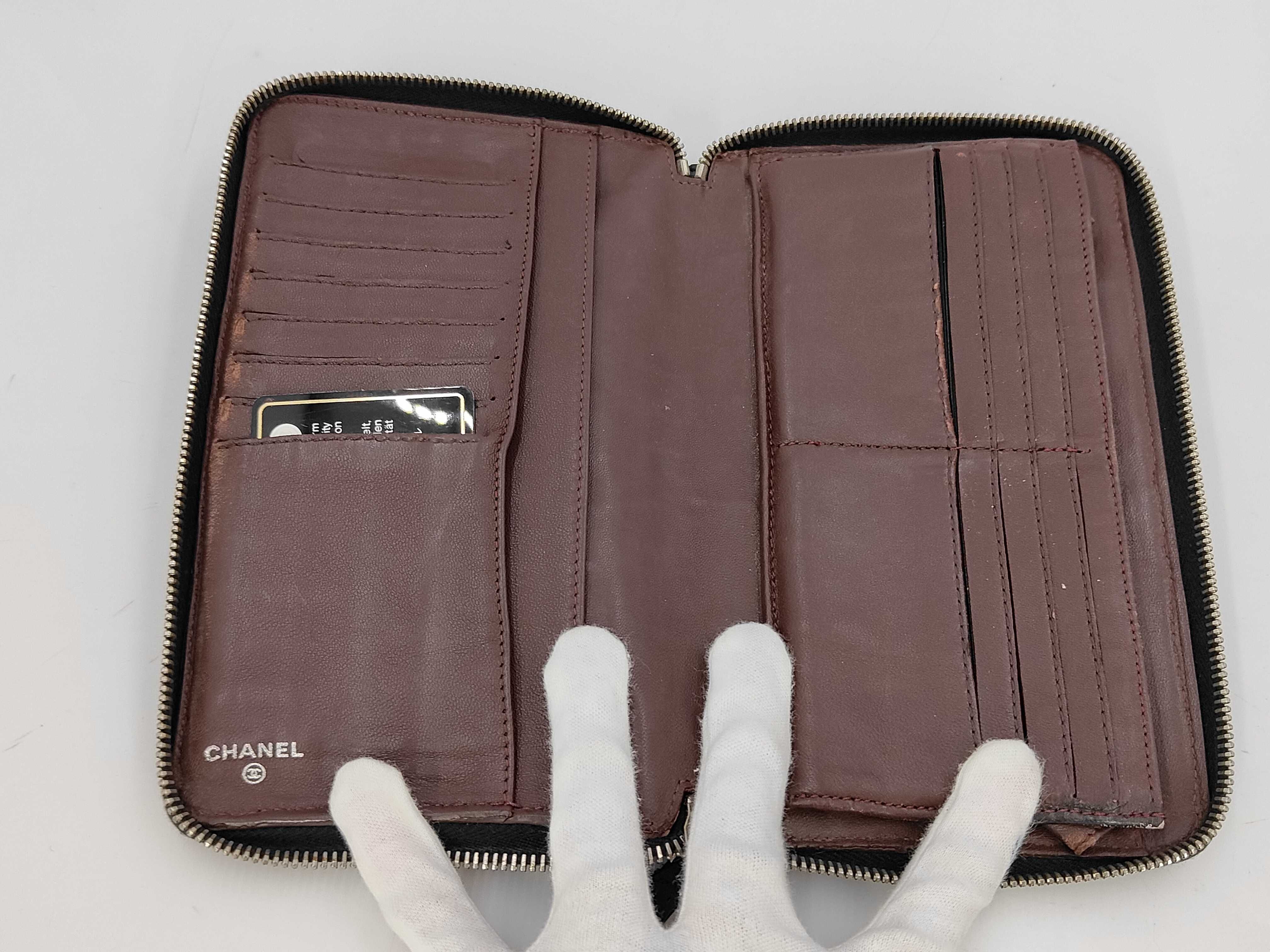 Matelassé Lambskin Coco Mark Round Zipper Organizer Wallet (Serial Number 17) — view 4