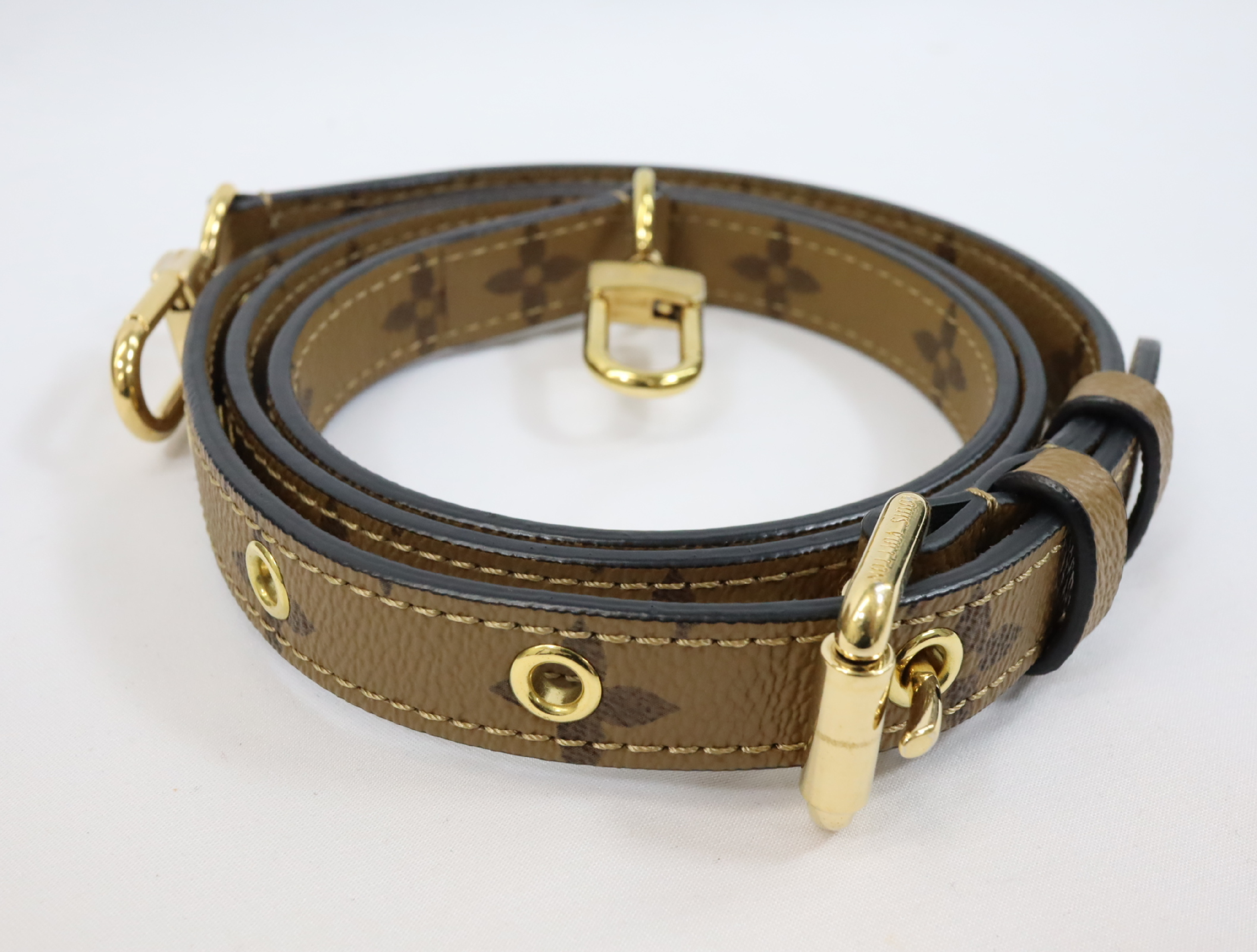 Monogram Reverse Pochette Metis MM M44876 Shoulder Bag (RFID detected) — view 11
