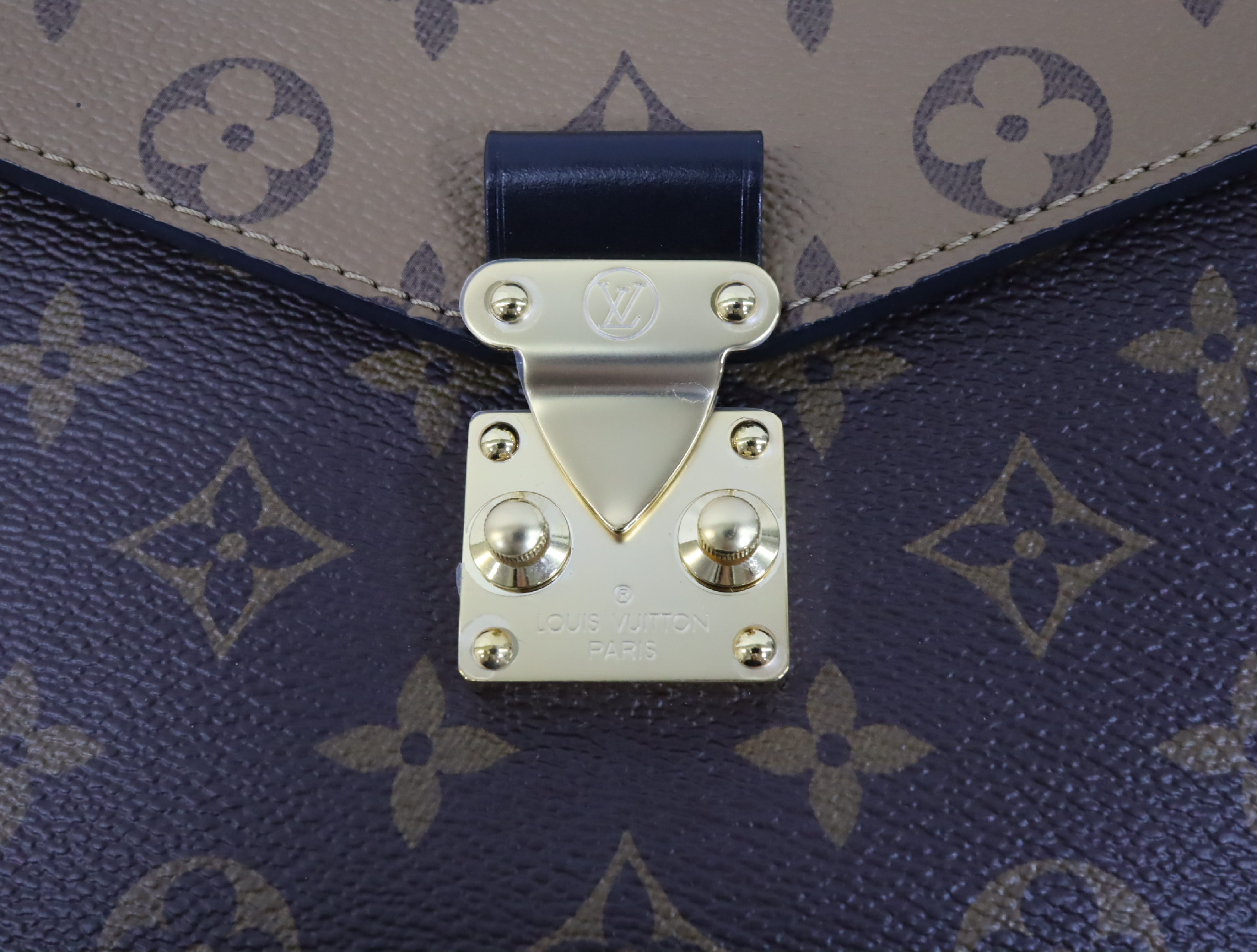 Monogram Reverse Pochette Metis MM M44876 Shoulder Bag (RFID detected) — view 12