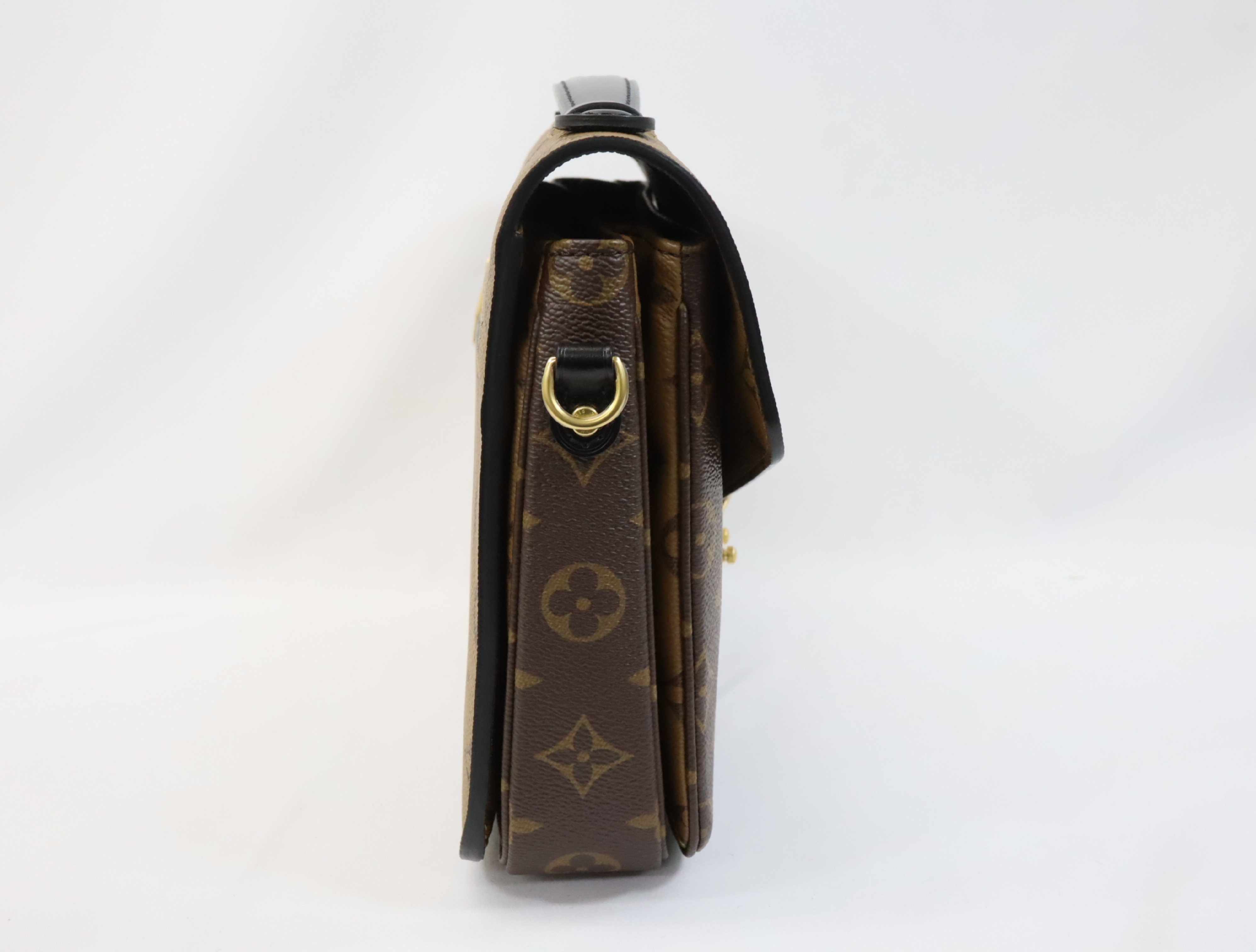 Monogram Reverse Pochette Metis MM M44876 Shoulder Bag (RFID detected) — view 4