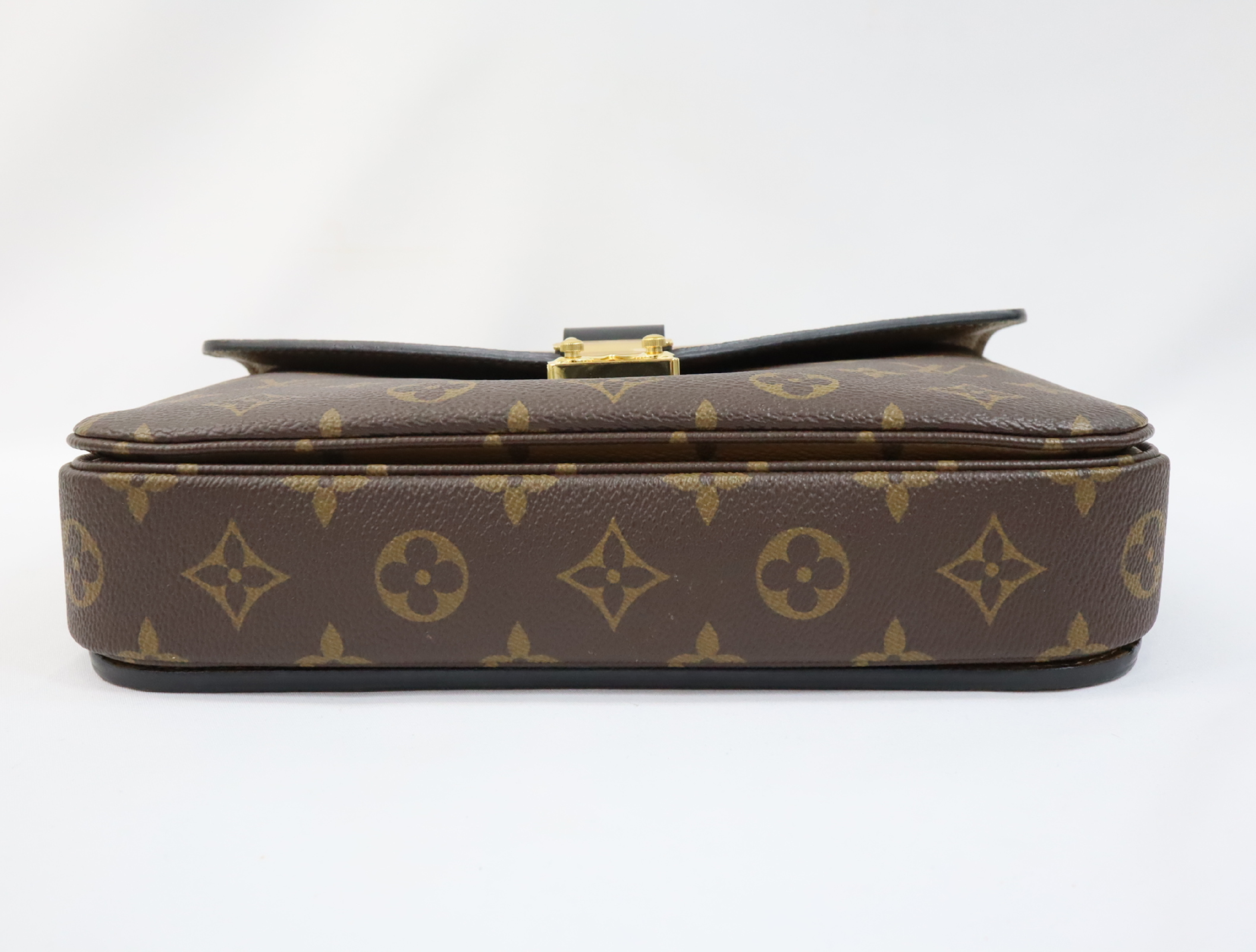 Monogram Reverse Pochette Metis MM M44876 Shoulder Bag (RFID detected) — view 5