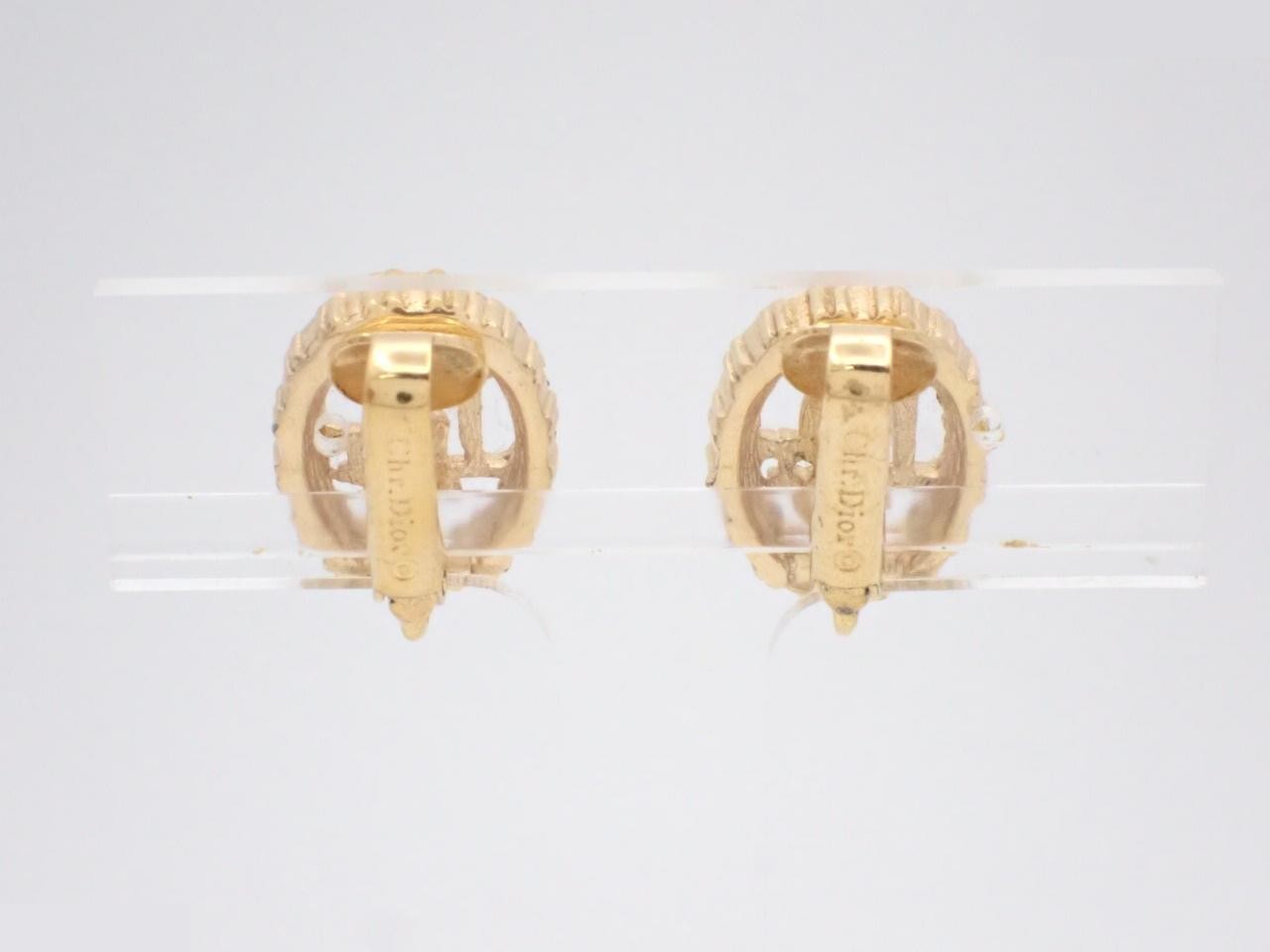 gold — view 2