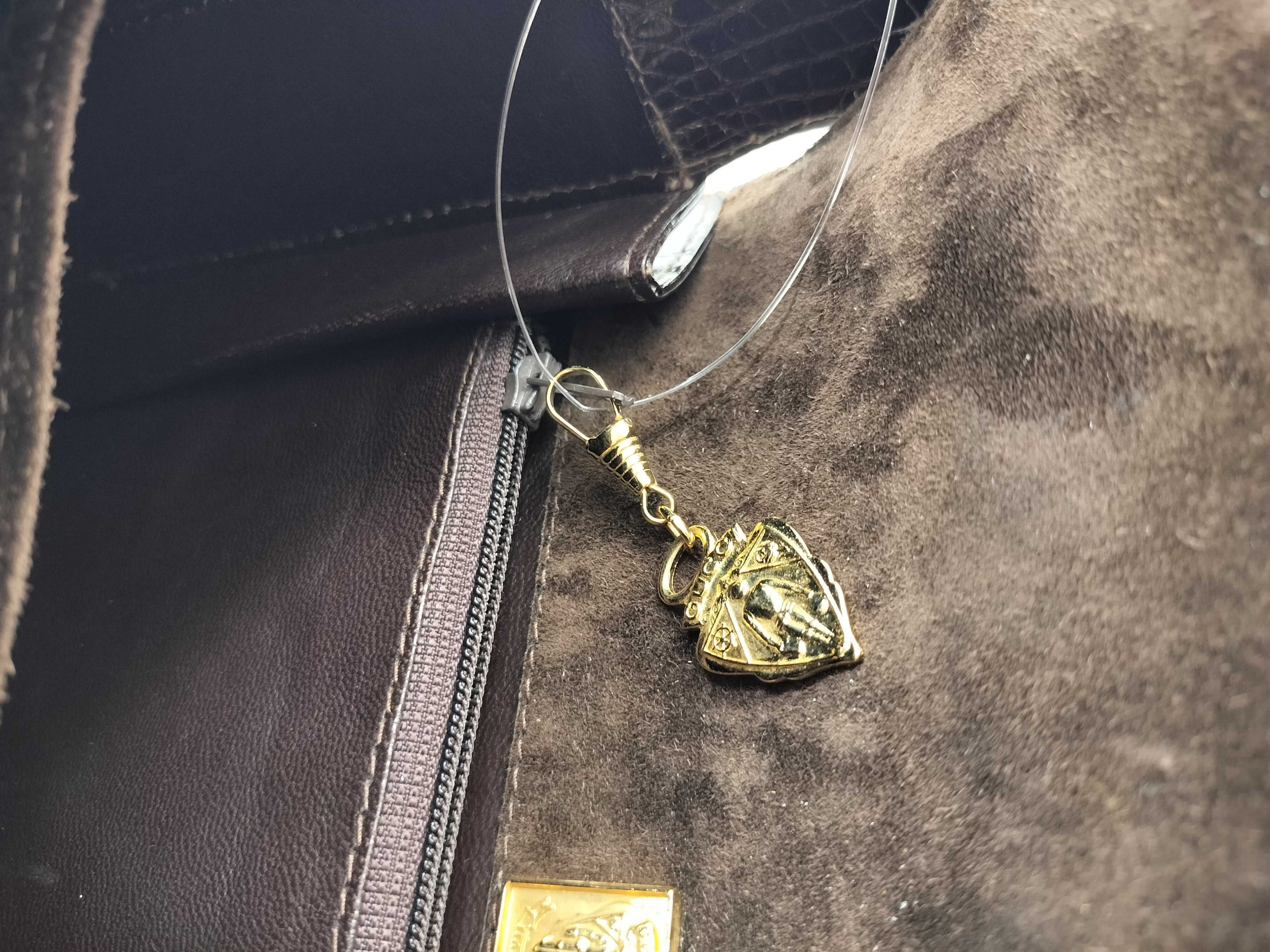 Old Gucci Bag Shoulder Bag — view 13