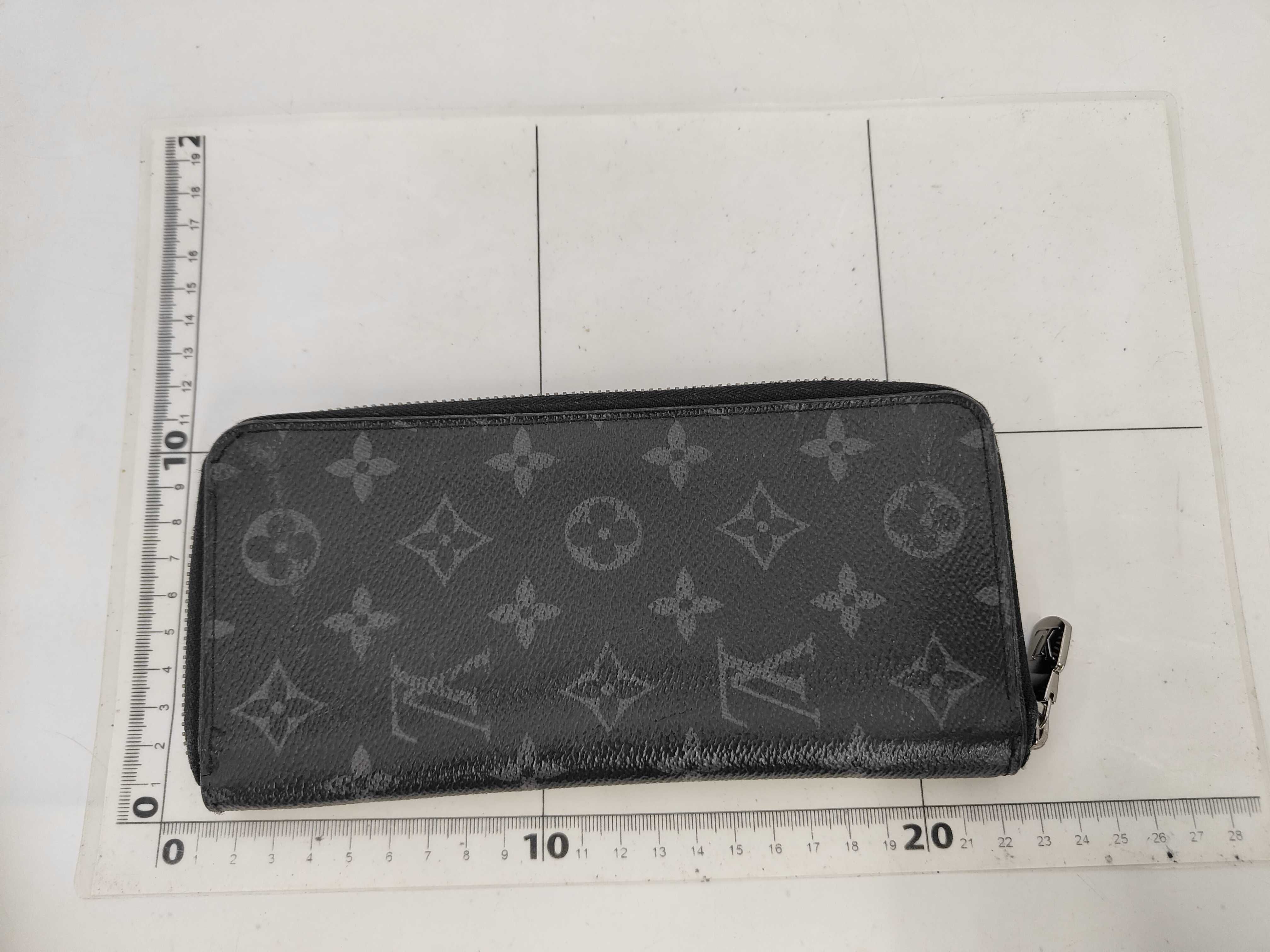 M62295 Monogram Eclipse Zippy Wallet Vertical — view 2
