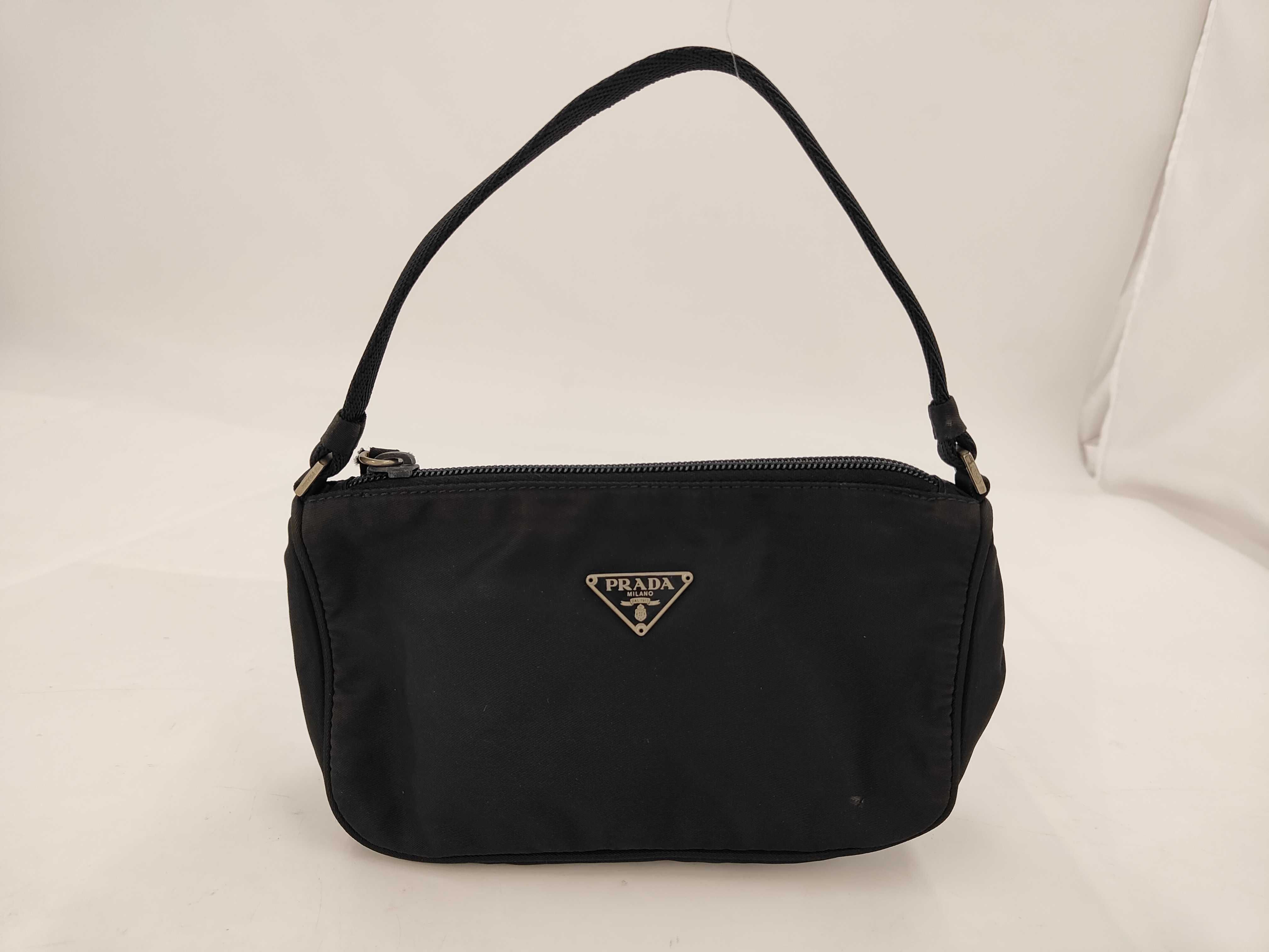 logo plate handbag