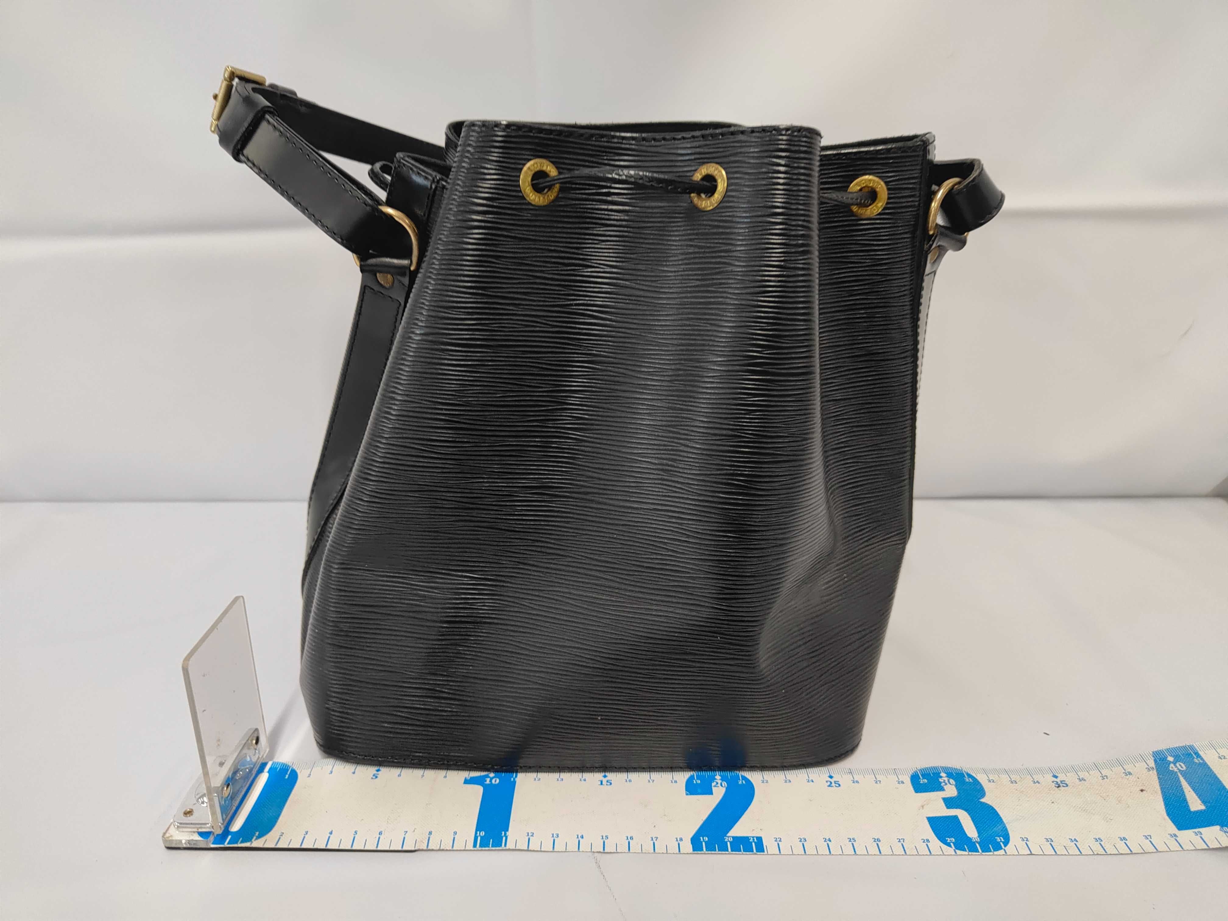 Noe Epi Shoulder Bag, Black — view 2