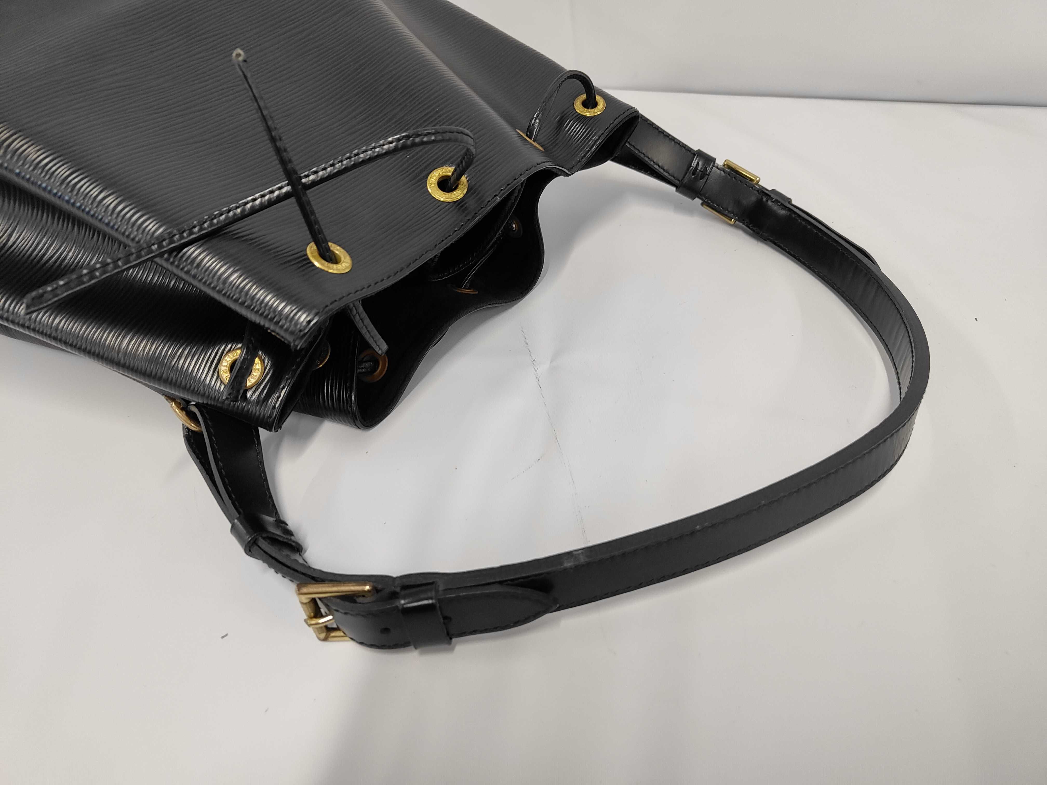 Noe Epi Shoulder Bag, Black — view 5