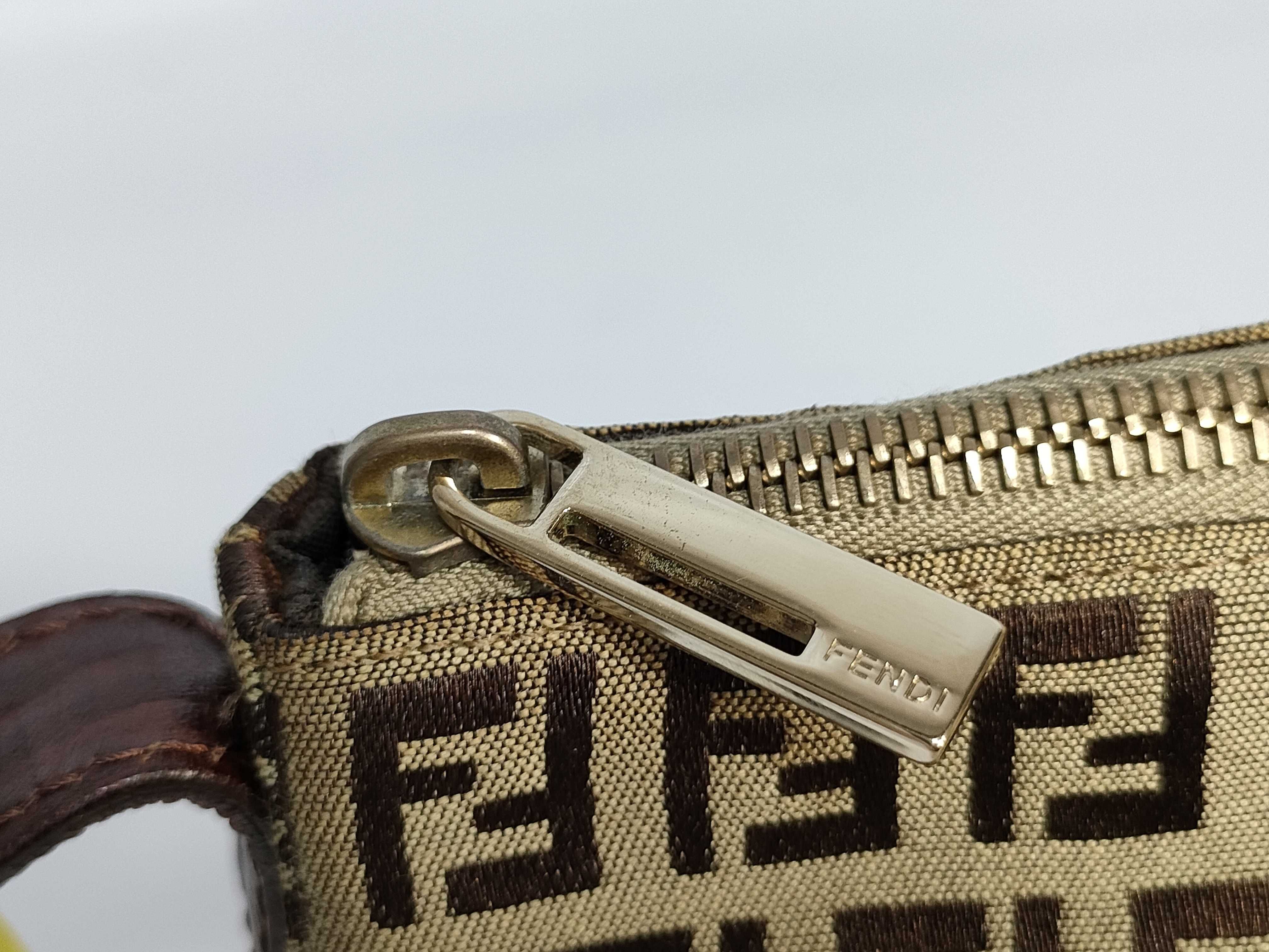 Accessory Pouch One-Shoulder Handbag — view 8
