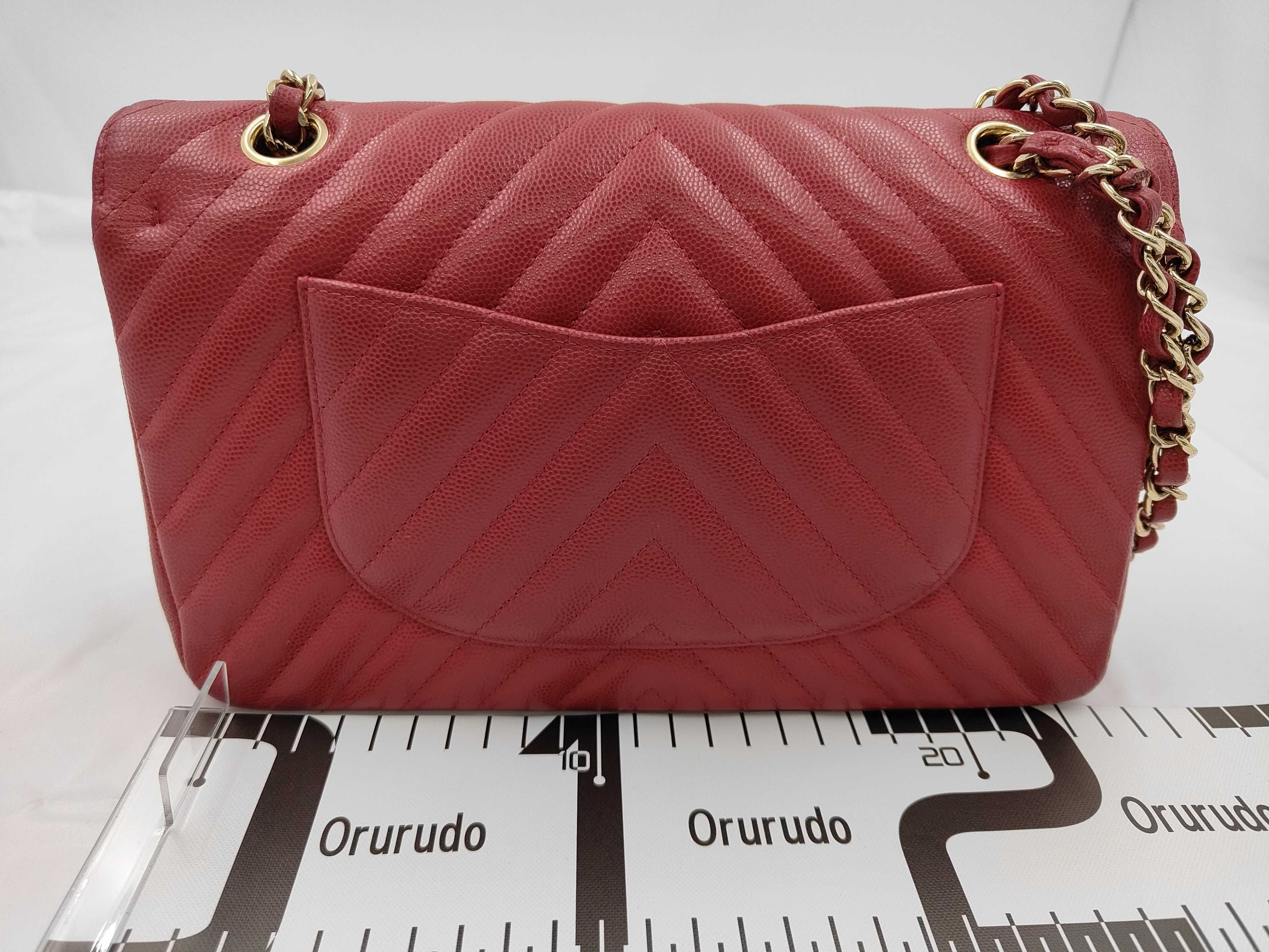 Matelassé 25 Double Flap V-Stitch Caviar Red Chain Shoulder Bag — view 2