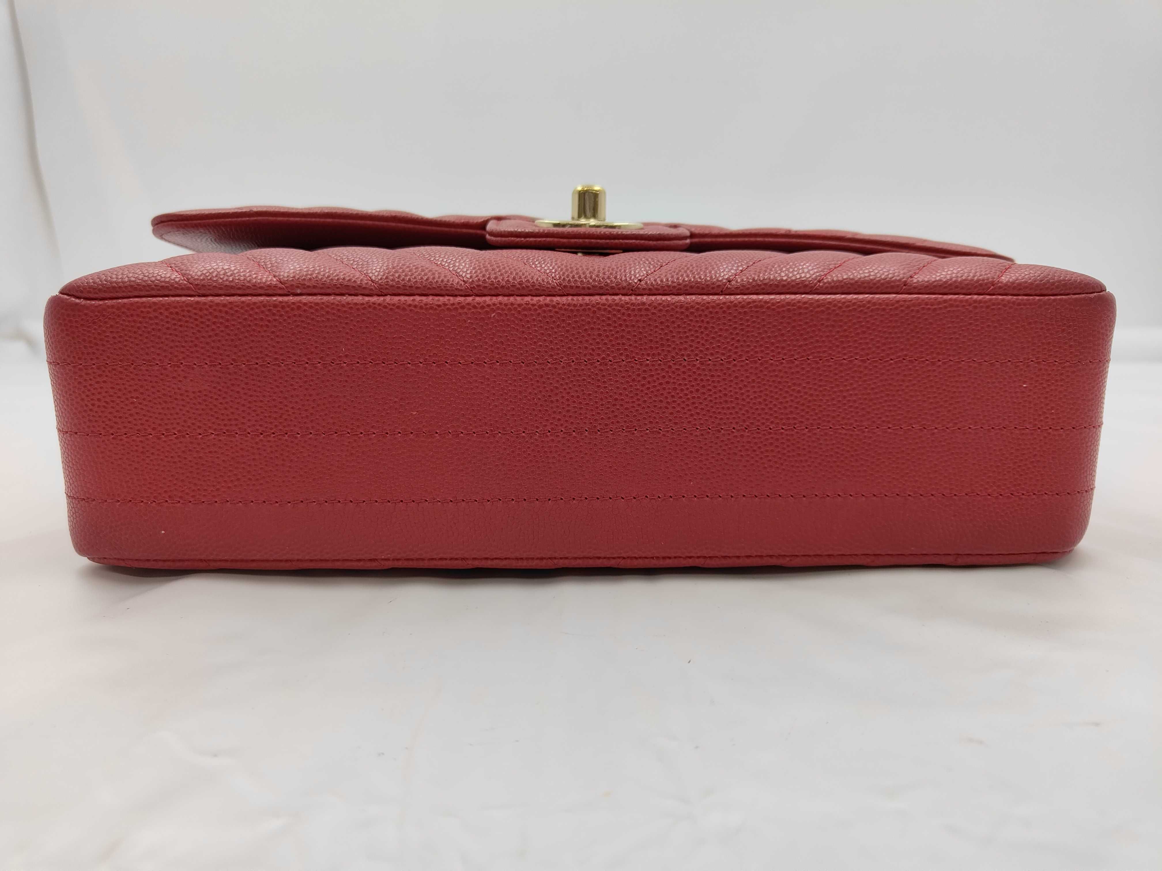 Matelassé 25 Double Flap V-Stitch Caviar Red Chain Shoulder Bag — view 6