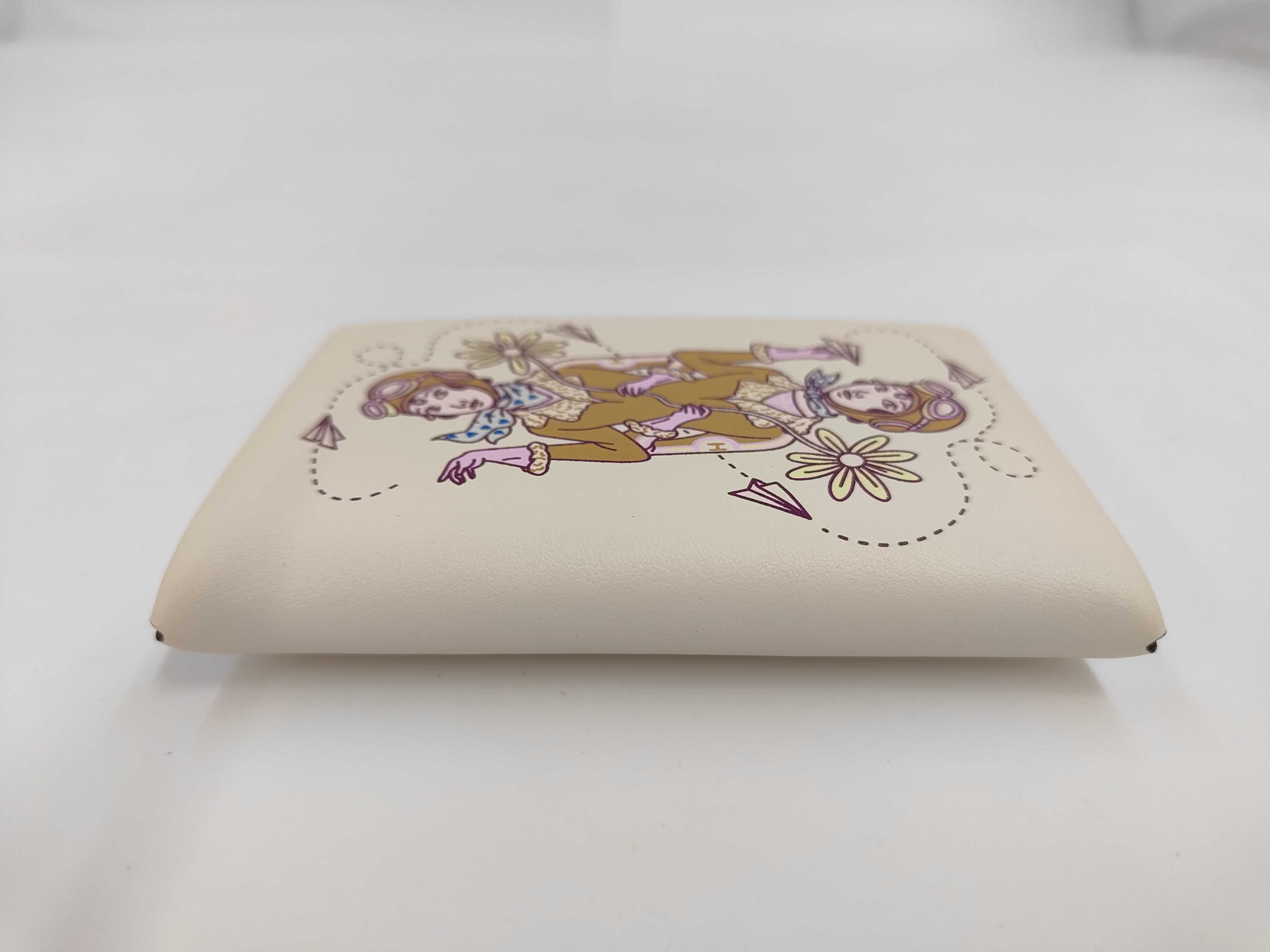 Calvi Card Case, Aviatris Swift Leather, Nata, U-stamp, Card Case — view 4