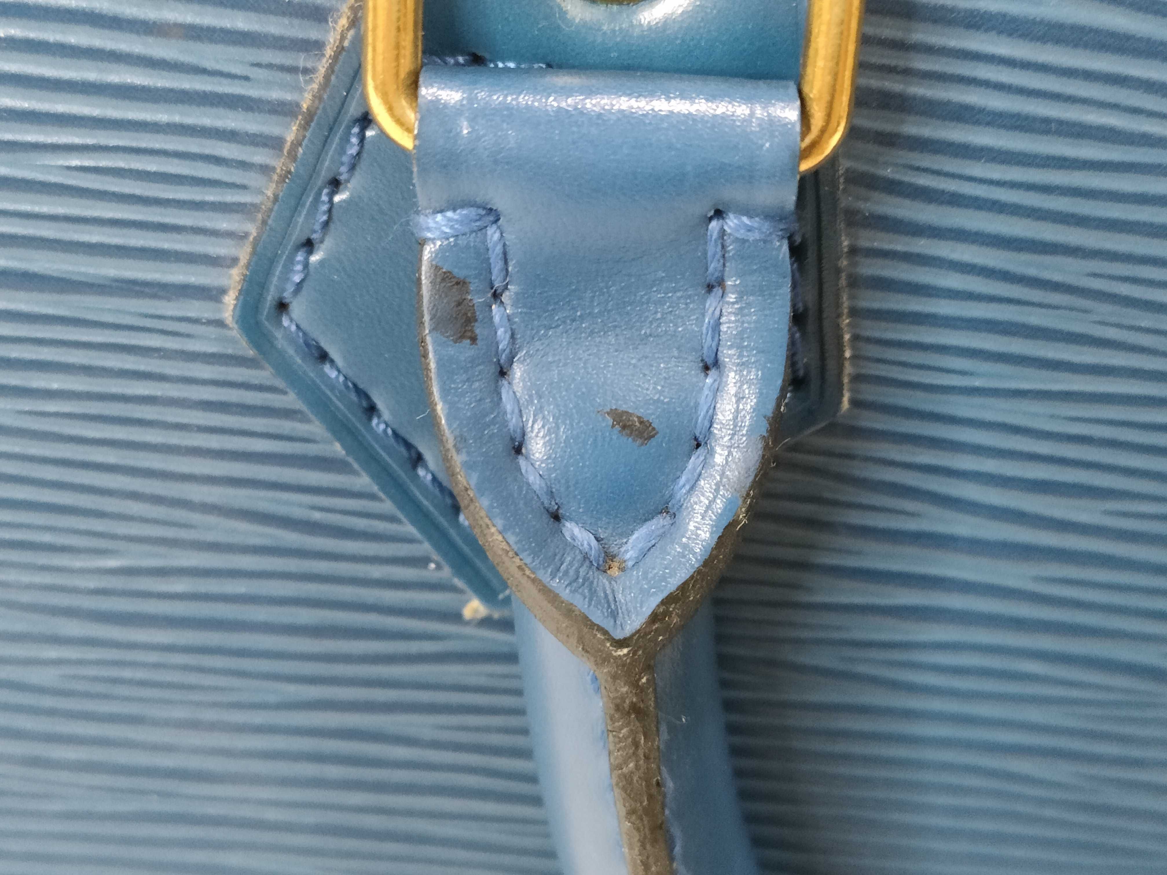 Epi Sac Triangle Handbag — view 15