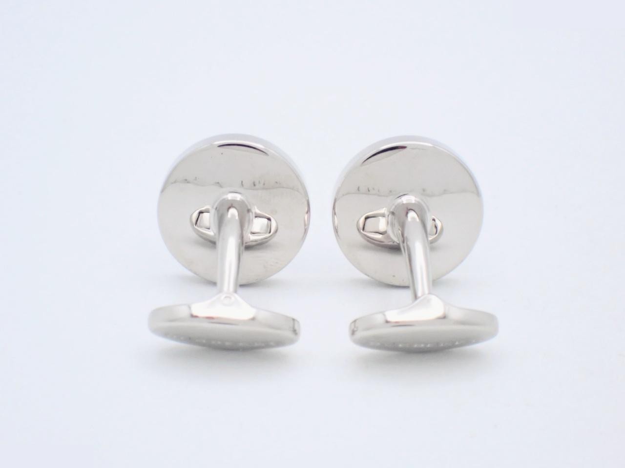 Other lines: Small items, accessories, cufflinks, tie clips, round logo — view 2