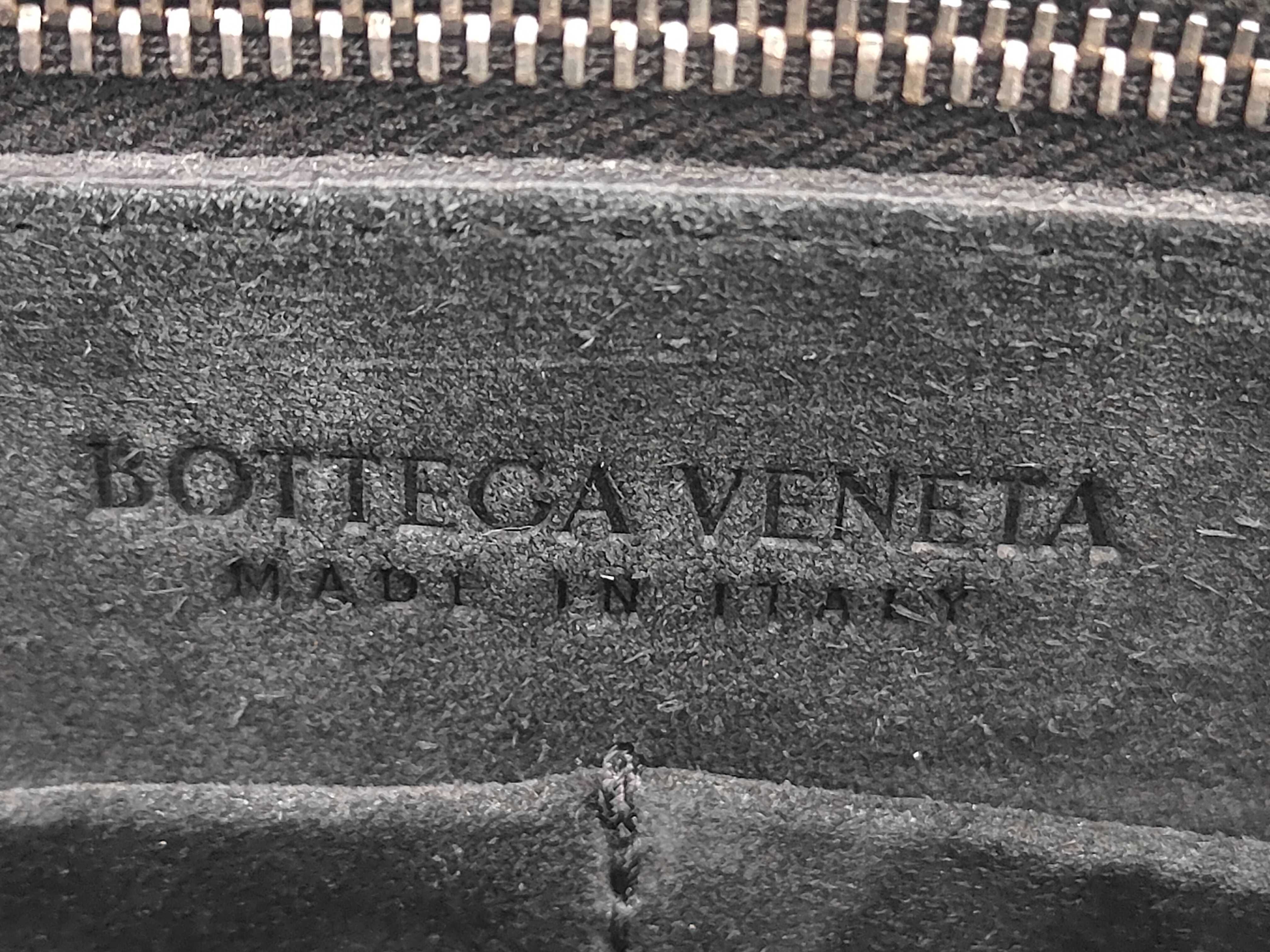 Intrecciato 2-Way Handbag — view 10