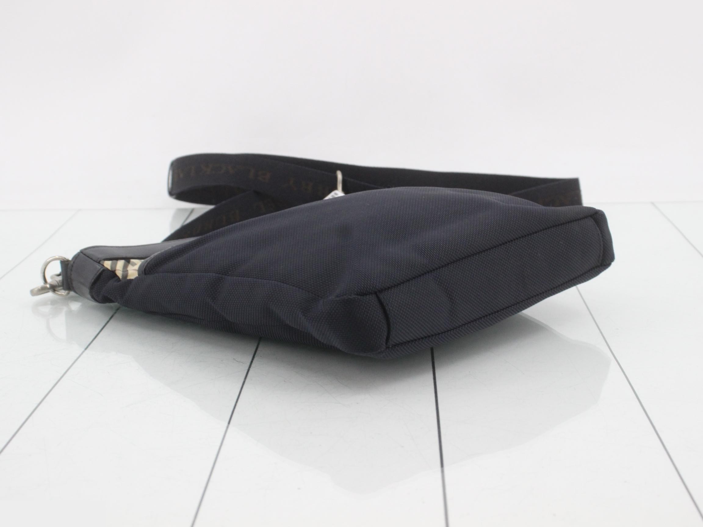 Black Label Nova Check Shoulder Bag — view 5