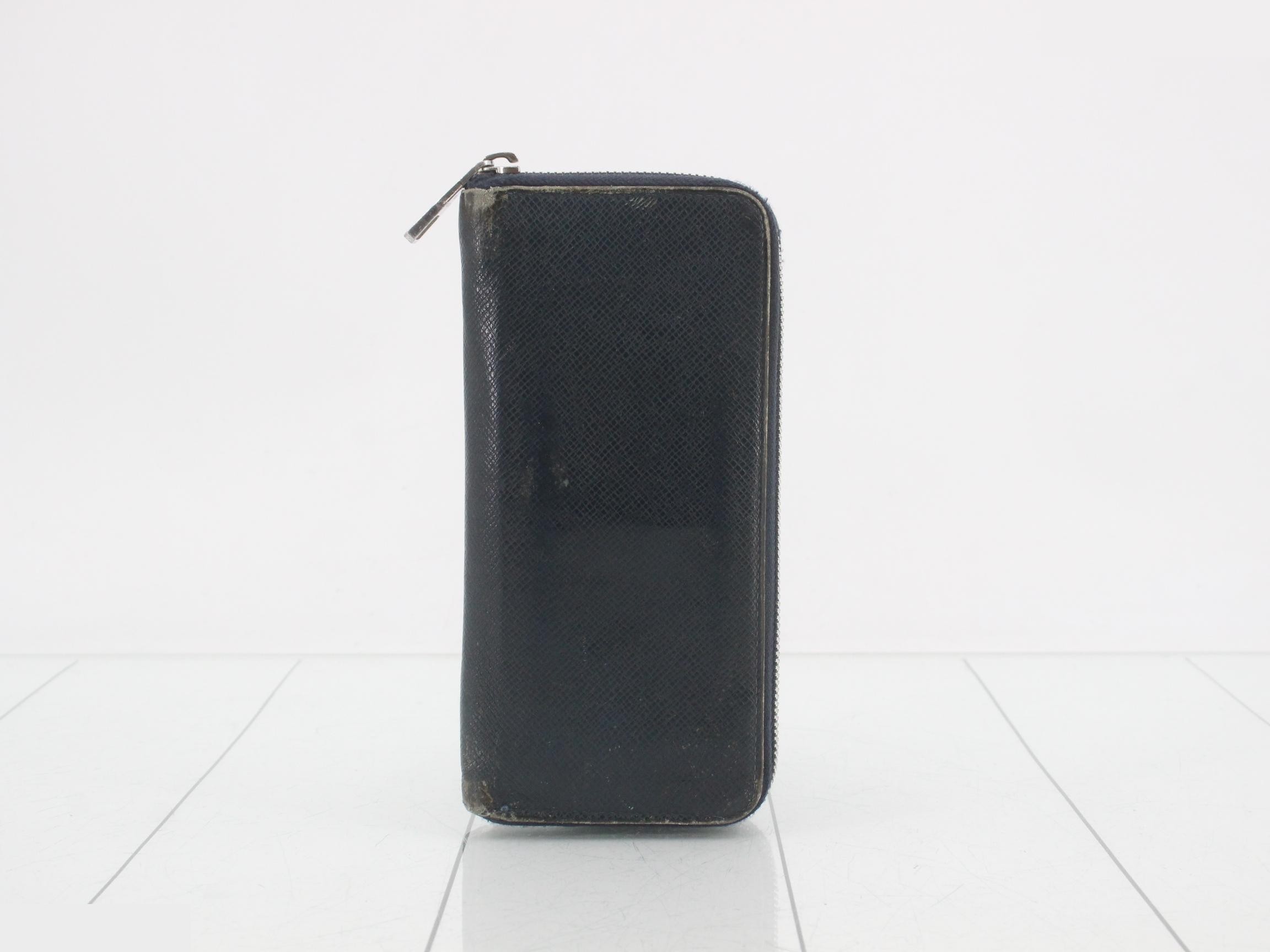 Taiga Zippy Wallet Vertical Round Zipper Long Wallet